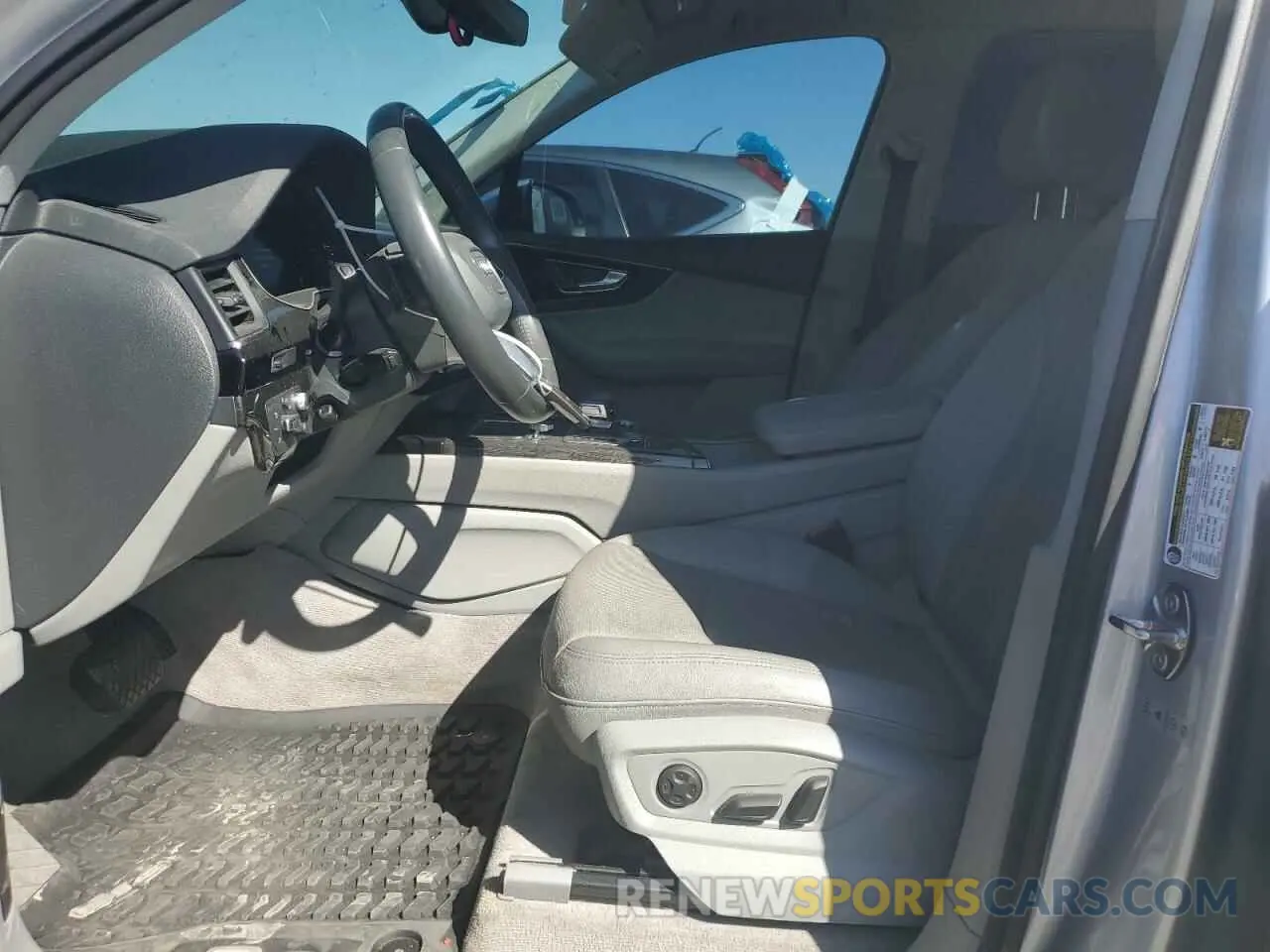 7 Photograph of a damaged car WA1VAAF7XKD035079 AUDI Q7 2019