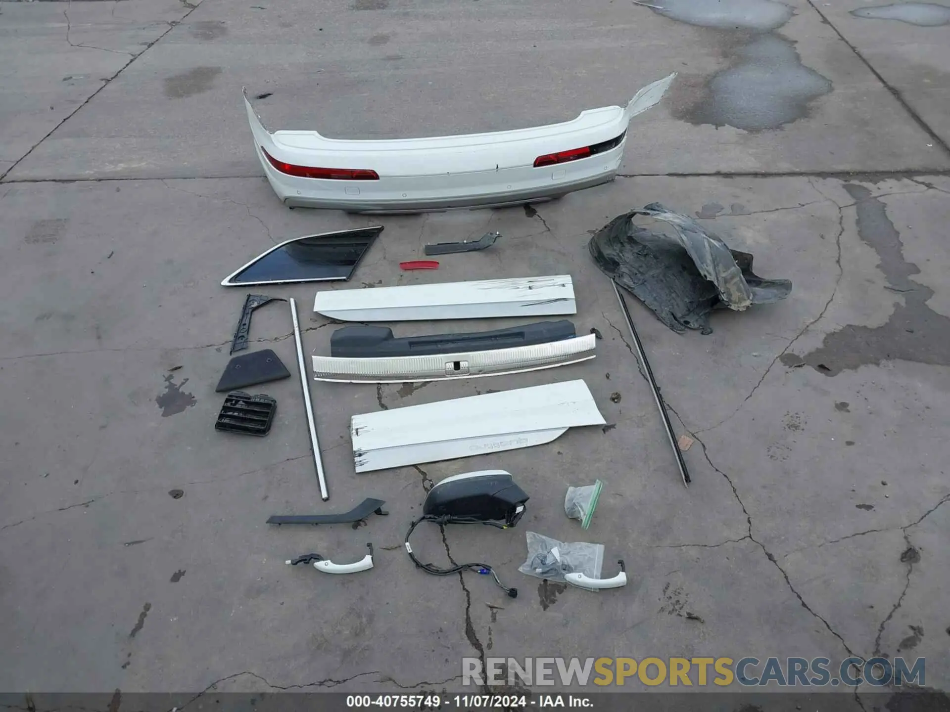 12 Photograph of a damaged car WA1VABF72KD024504 AUDI Q7 2019
