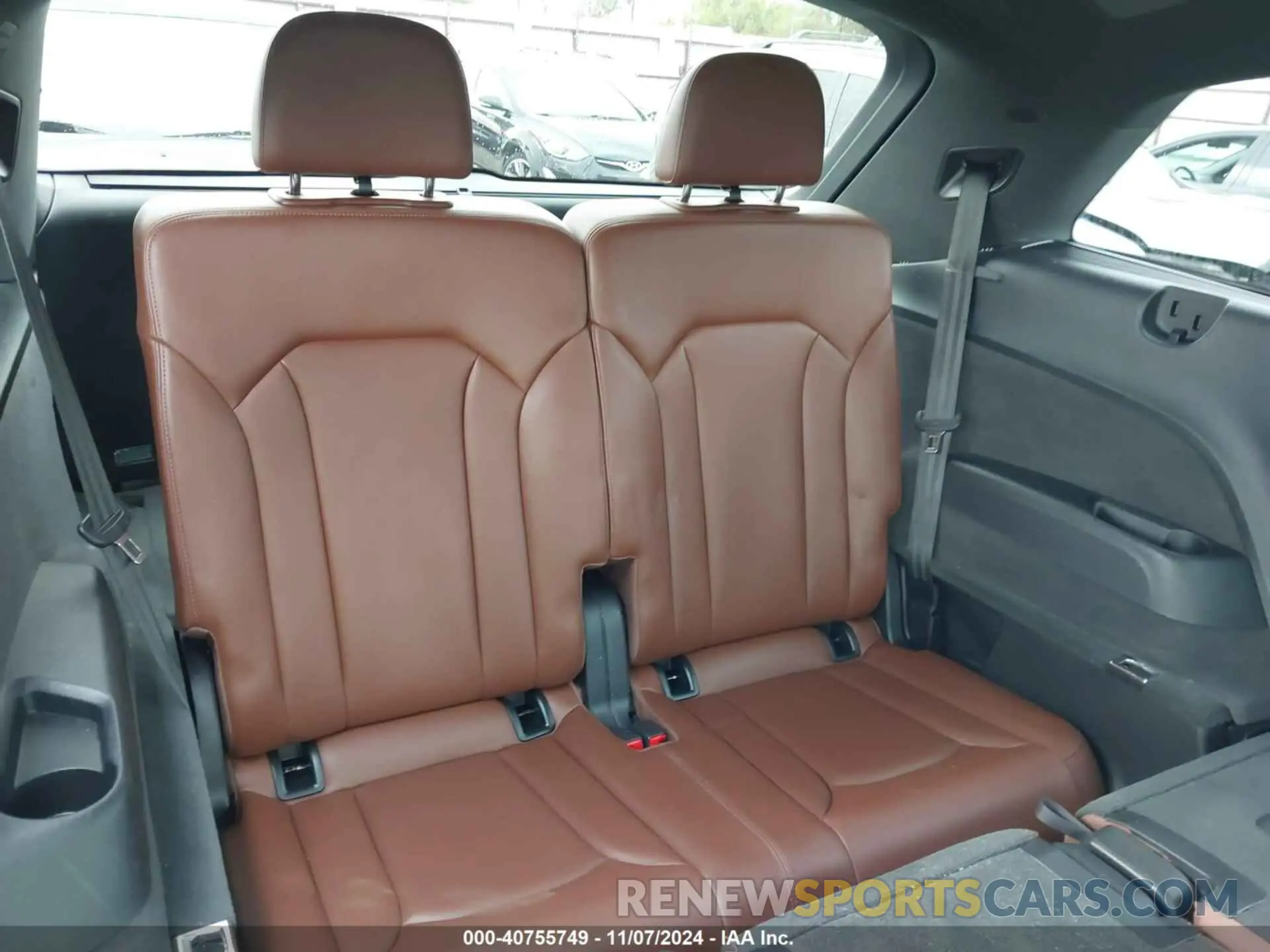 18 Photograph of a damaged car WA1VABF72KD024504 AUDI Q7 2019