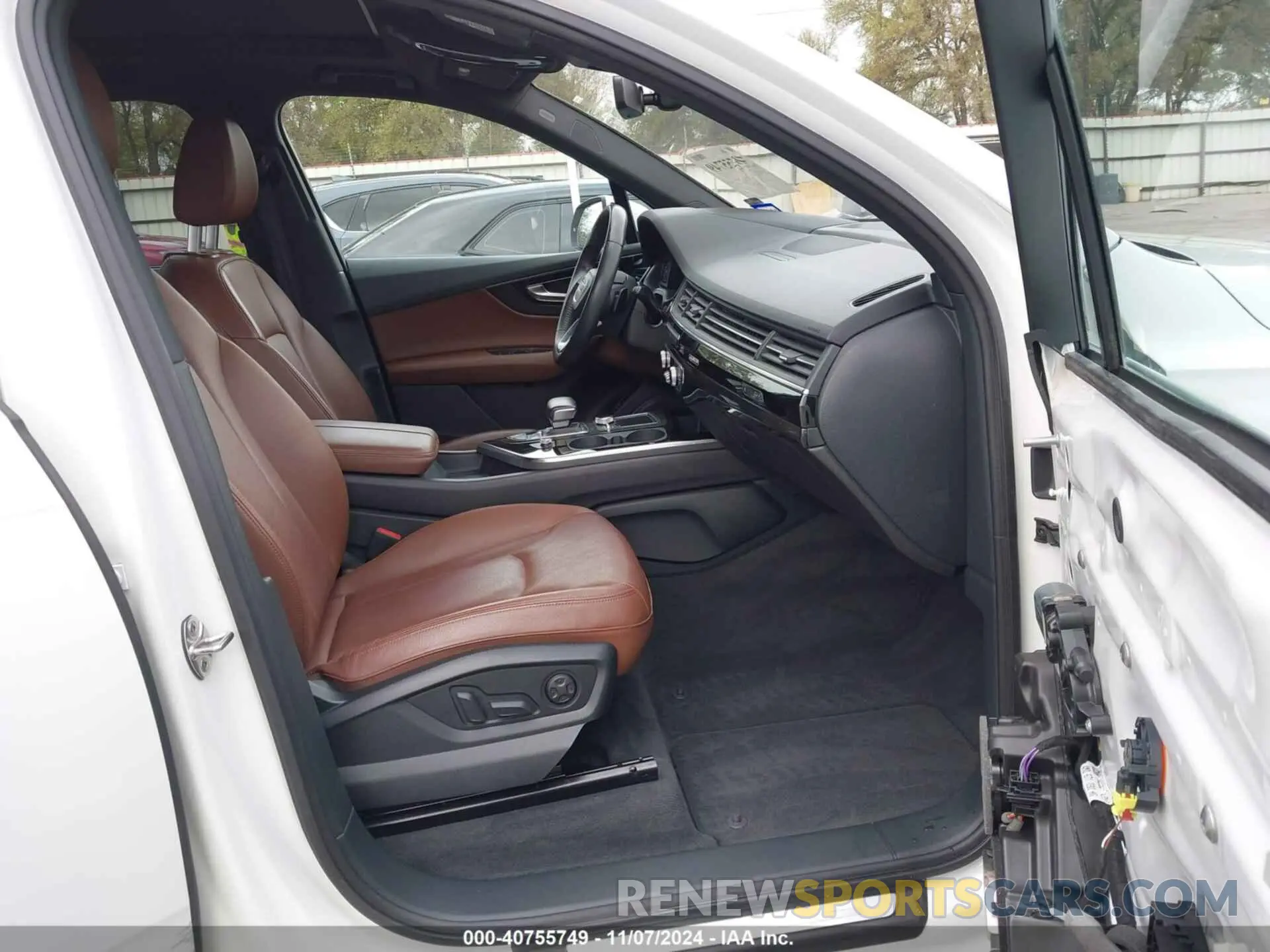 5 Photograph of a damaged car WA1VABF72KD024504 AUDI Q7 2019