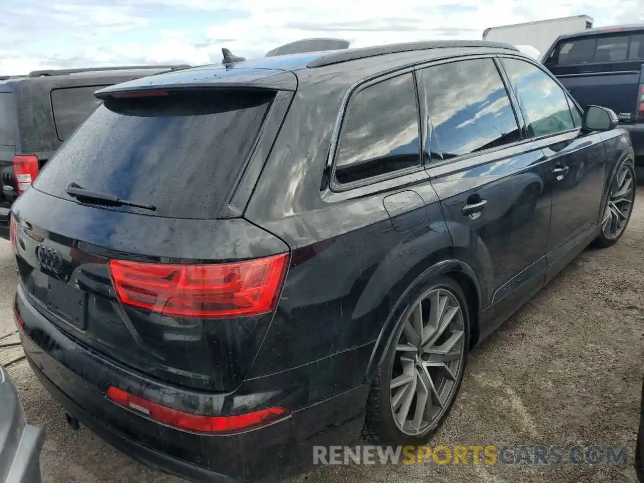 4 Photograph of a damaged car WA1VABF76KD007138 AUDI Q7 2019