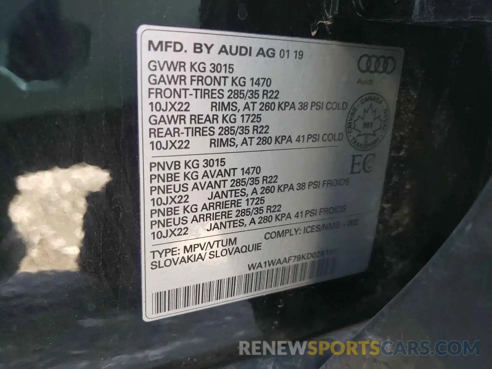 10 Photograph of a damaged car WA1WAAF79KD028189 AUDI Q7 2019