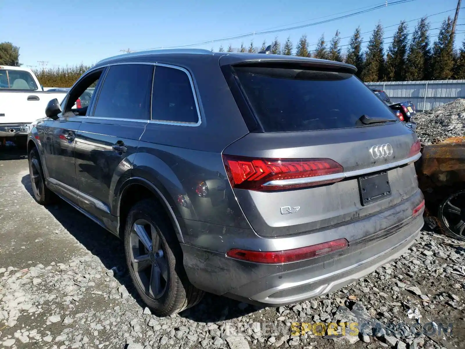 3 Photograph of a damaged car WA1AJAF79LD007141 AUDI Q7 2020