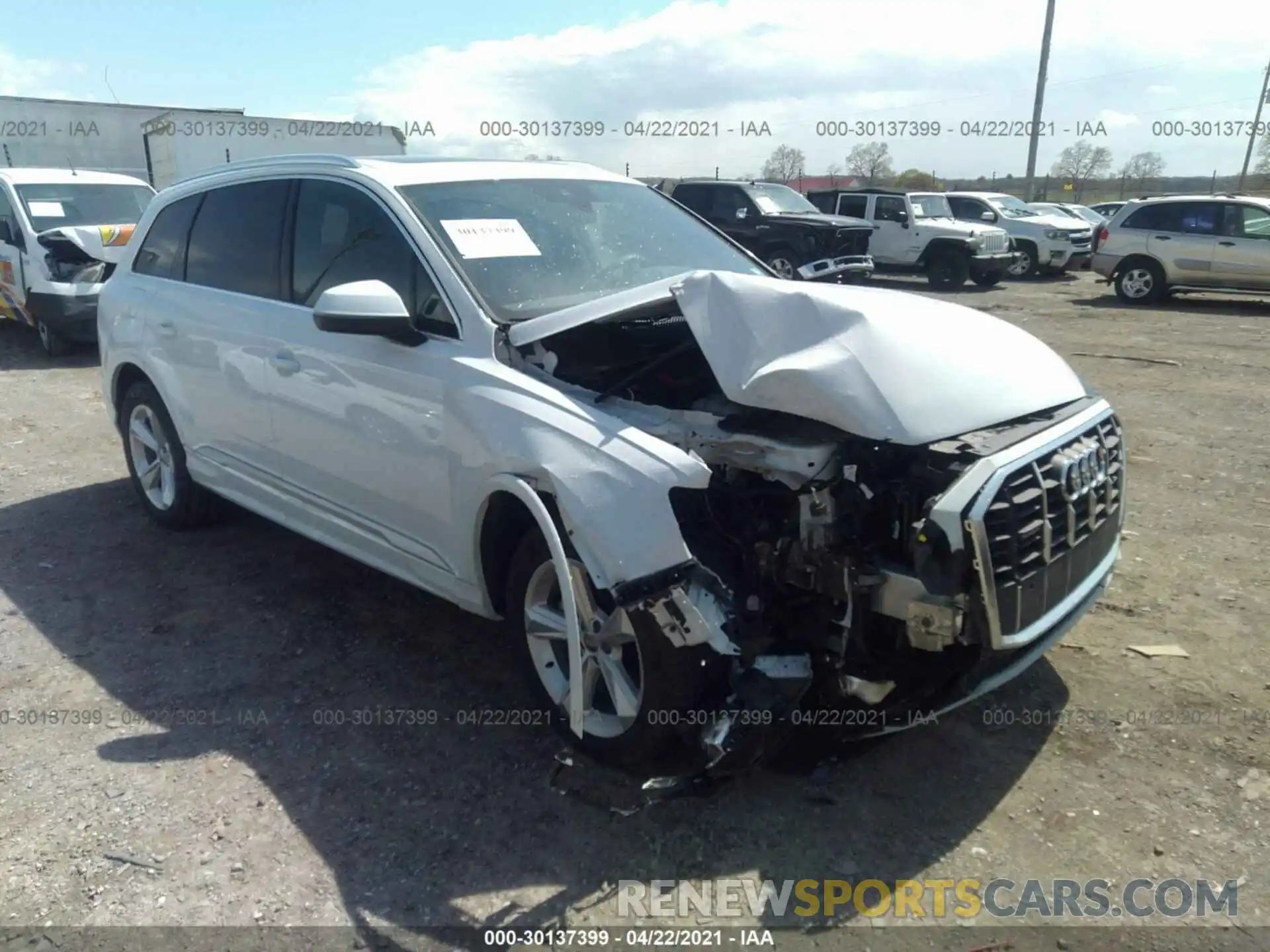 1 Photograph of a damaged car WA1AXAF70LD003515 AUDI Q7 2020