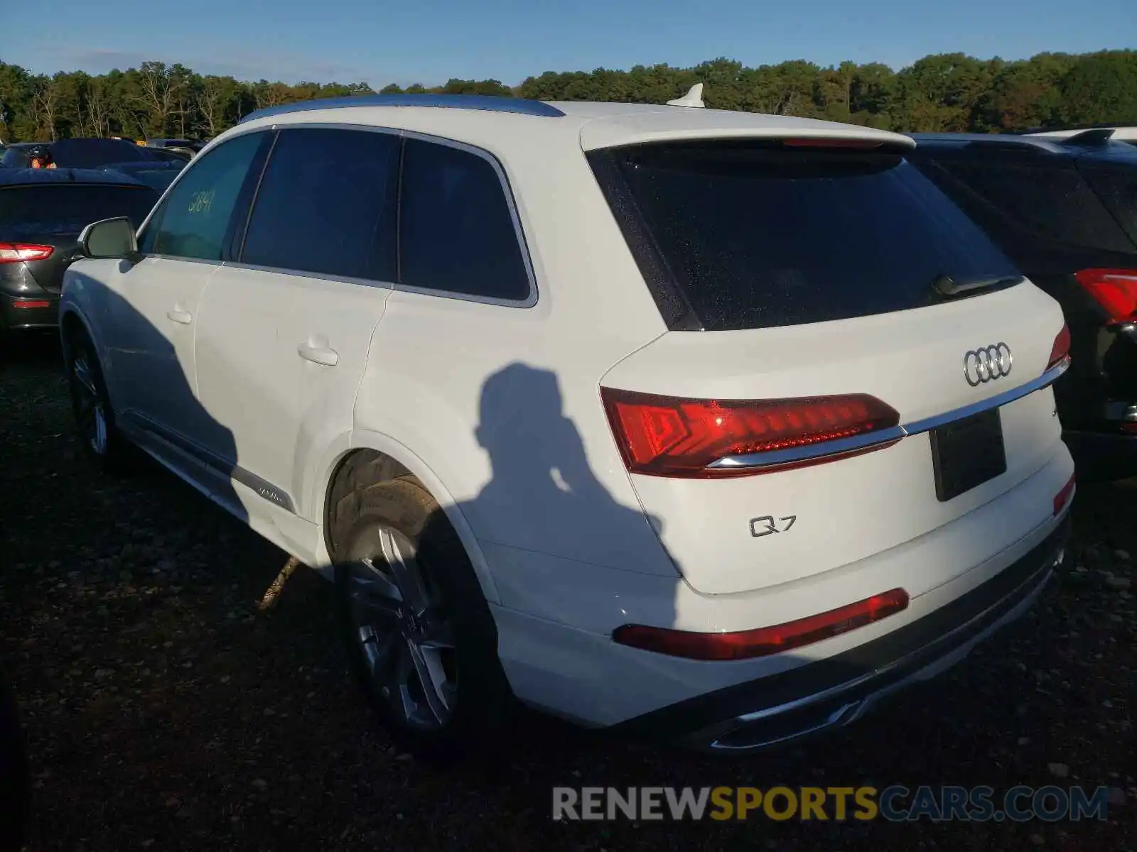 3 Photograph of a damaged car WA1AXAF70LD011551 AUDI Q7 2020