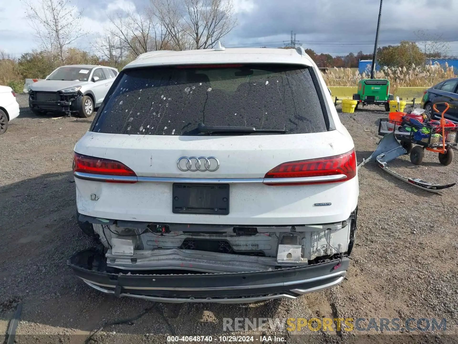 17 Photograph of a damaged car WA1AXAF73LD010703 AUDI Q7 2020