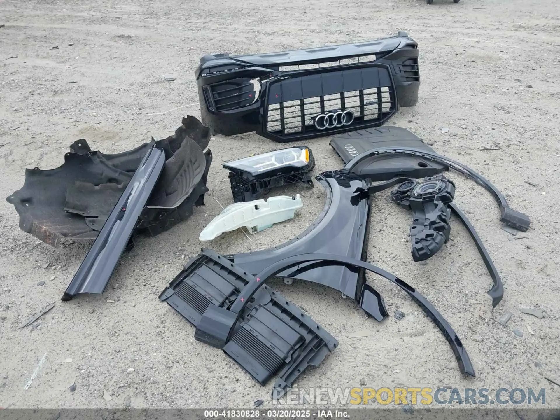 12 Photograph of a damaged car WA1LJAF74LD010610 AUDI Q7 2020