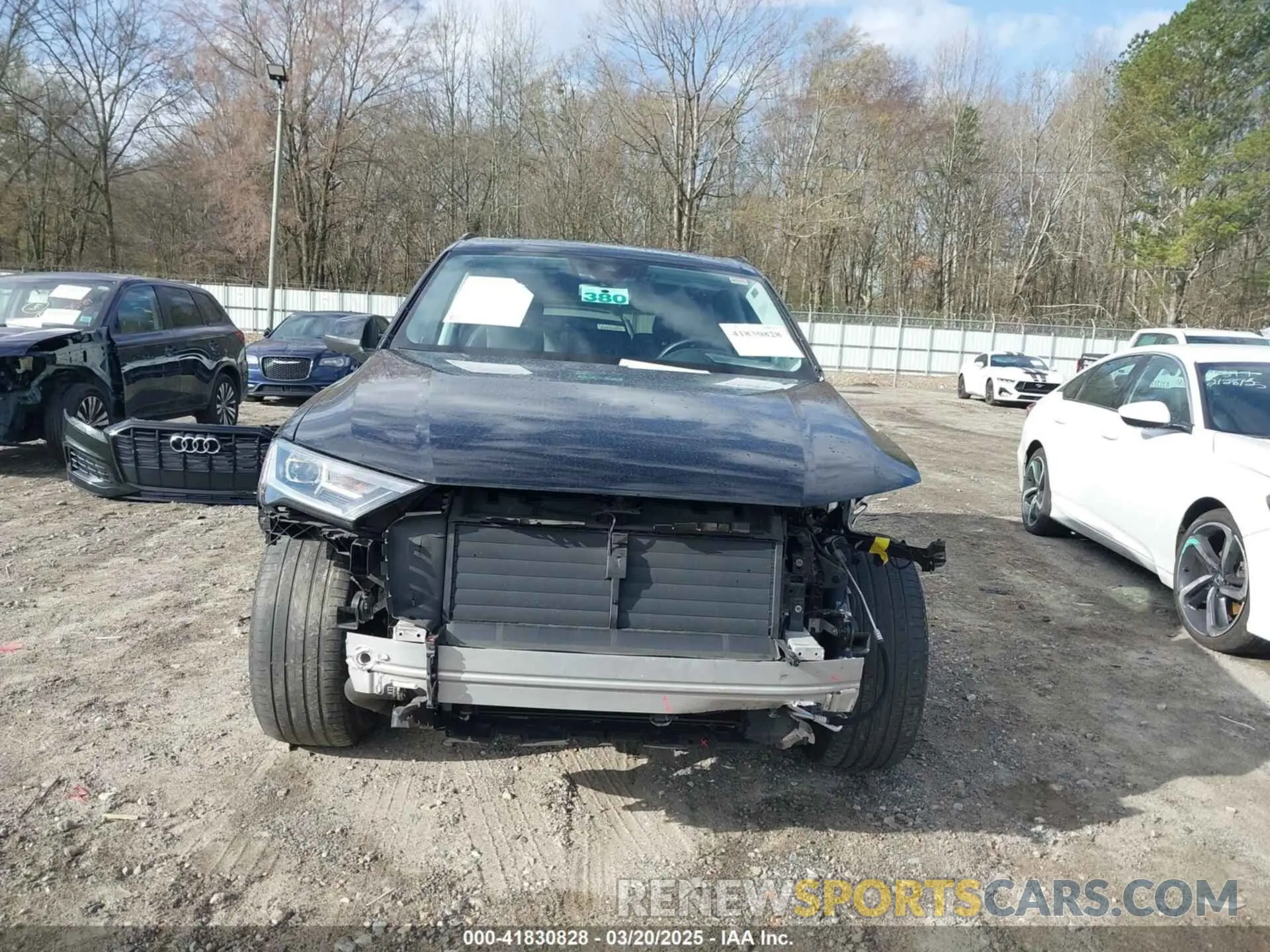 6 Photograph of a damaged car WA1LJAF74LD010610 AUDI Q7 2020