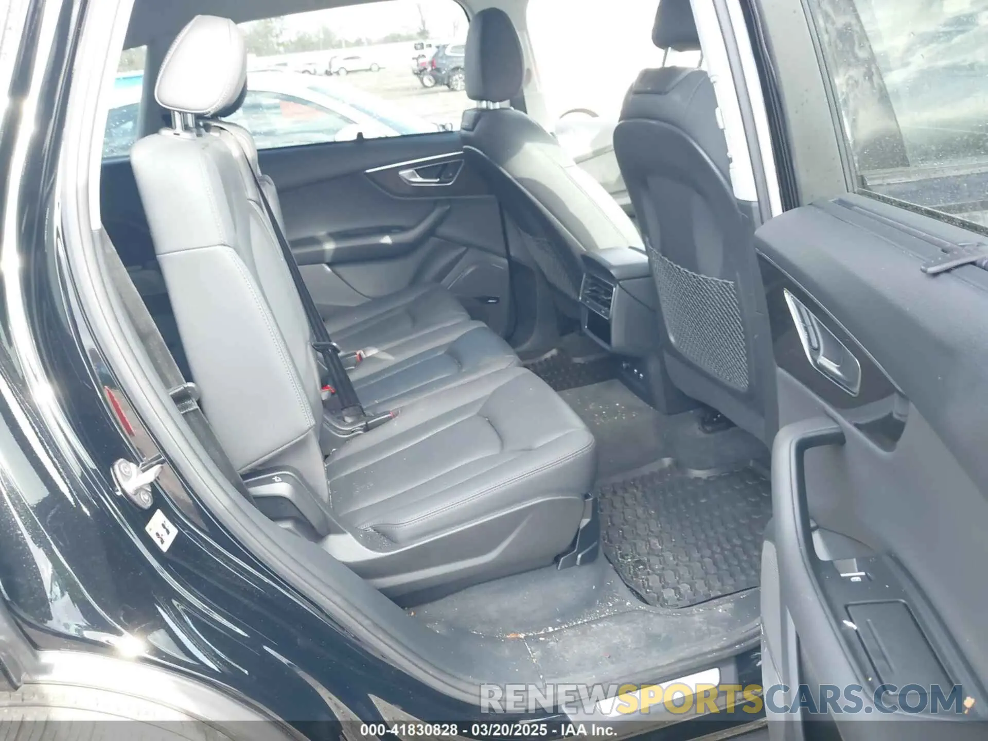 8 Photograph of a damaged car WA1LJAF74LD010610 AUDI Q7 2020
