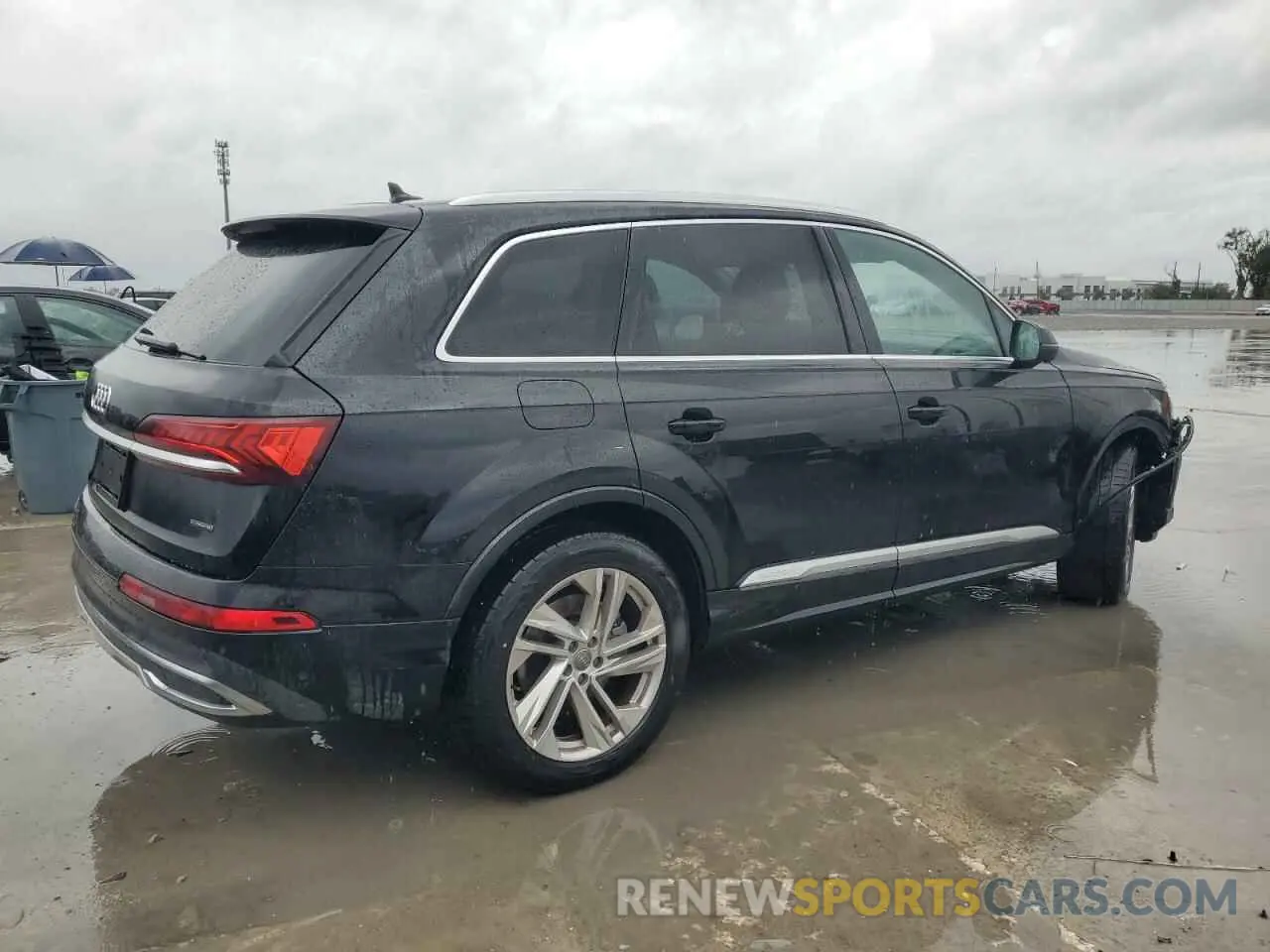 3 Photograph of a damaged car WA1LXAF70LD002390 AUDI Q7 2020