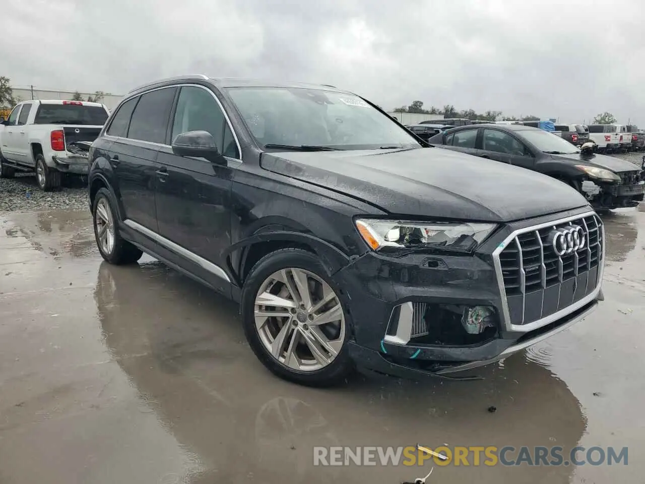 4 Photograph of a damaged car WA1LXAF70LD002390 AUDI Q7 2020