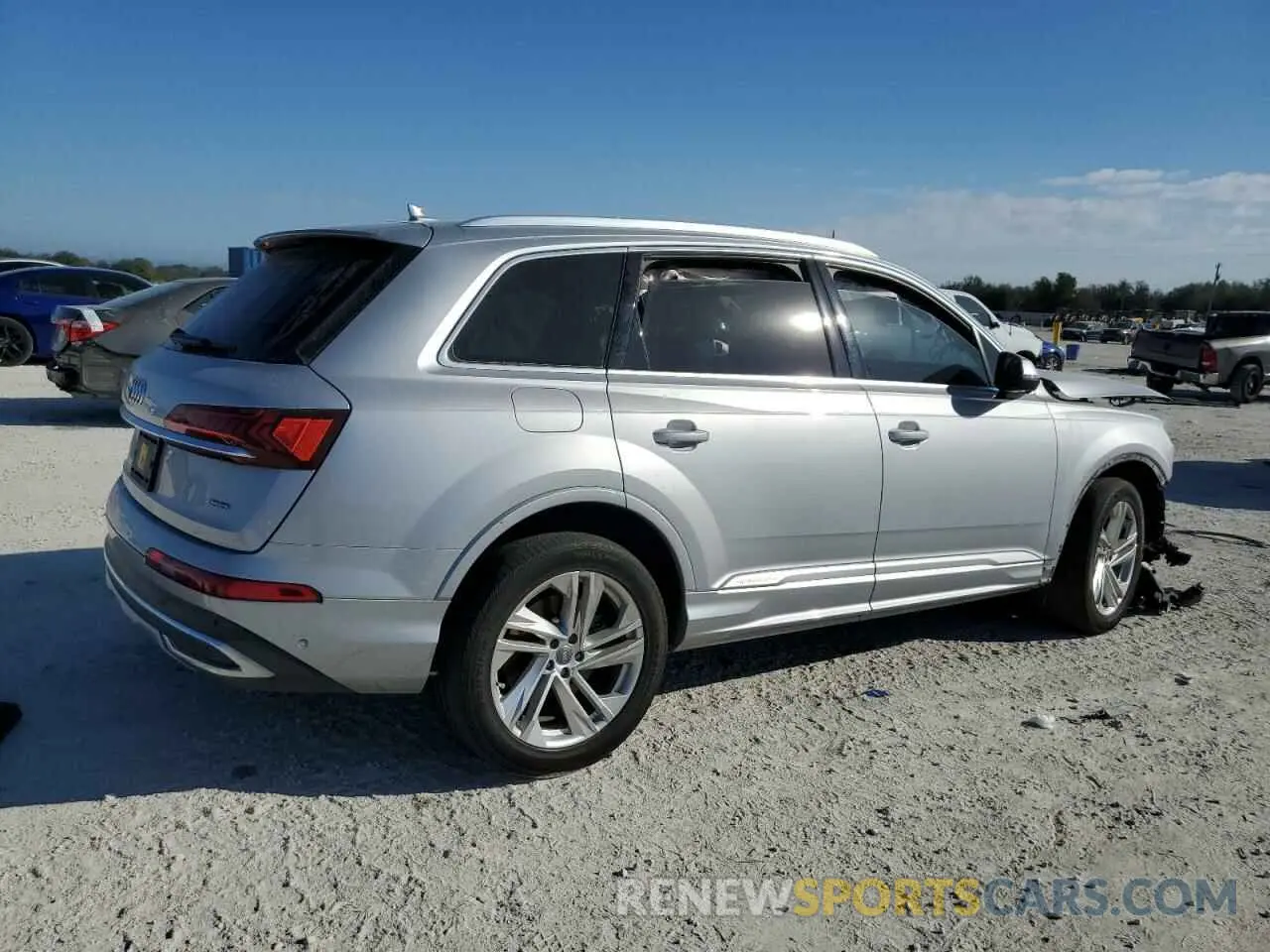 3 Photograph of a damaged car WA1LXAF70LD004642 AUDI Q7 2020