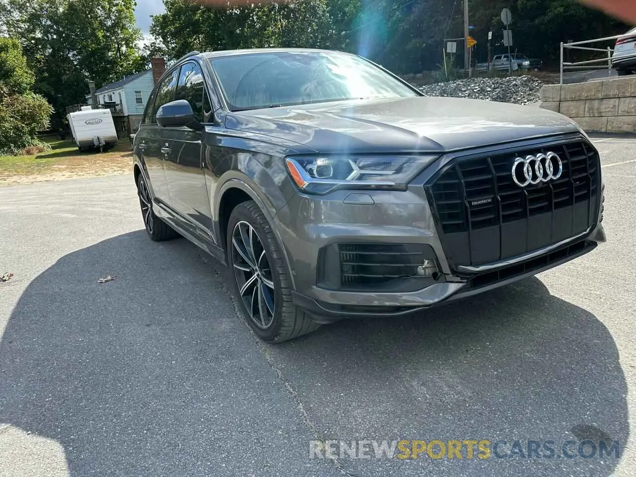 4 Photograph of a damaged car WA1LXAF71LD004634 AUDI Q7 2020