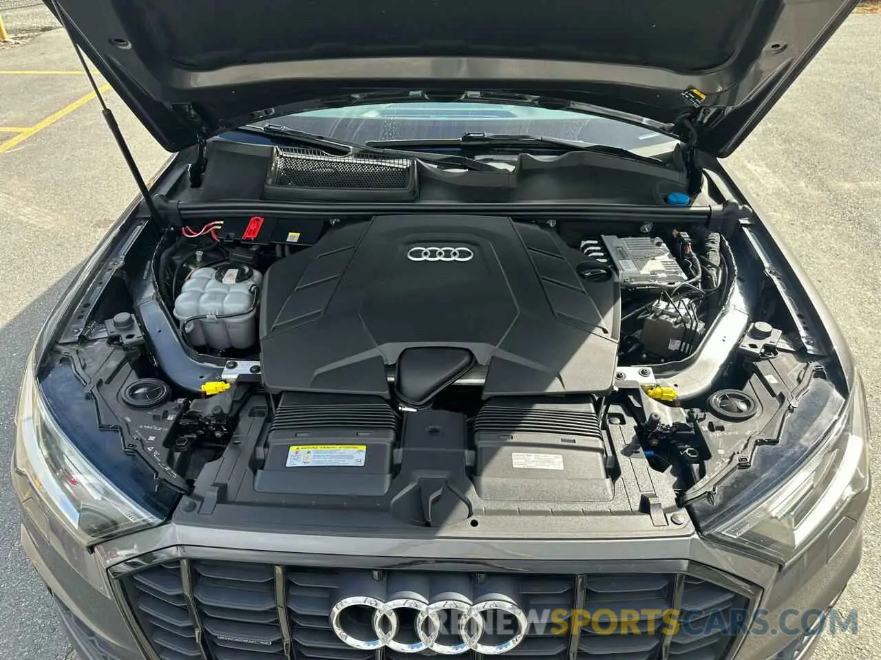 6 Photograph of a damaged car WA1LXAF71LD004634 AUDI Q7 2020