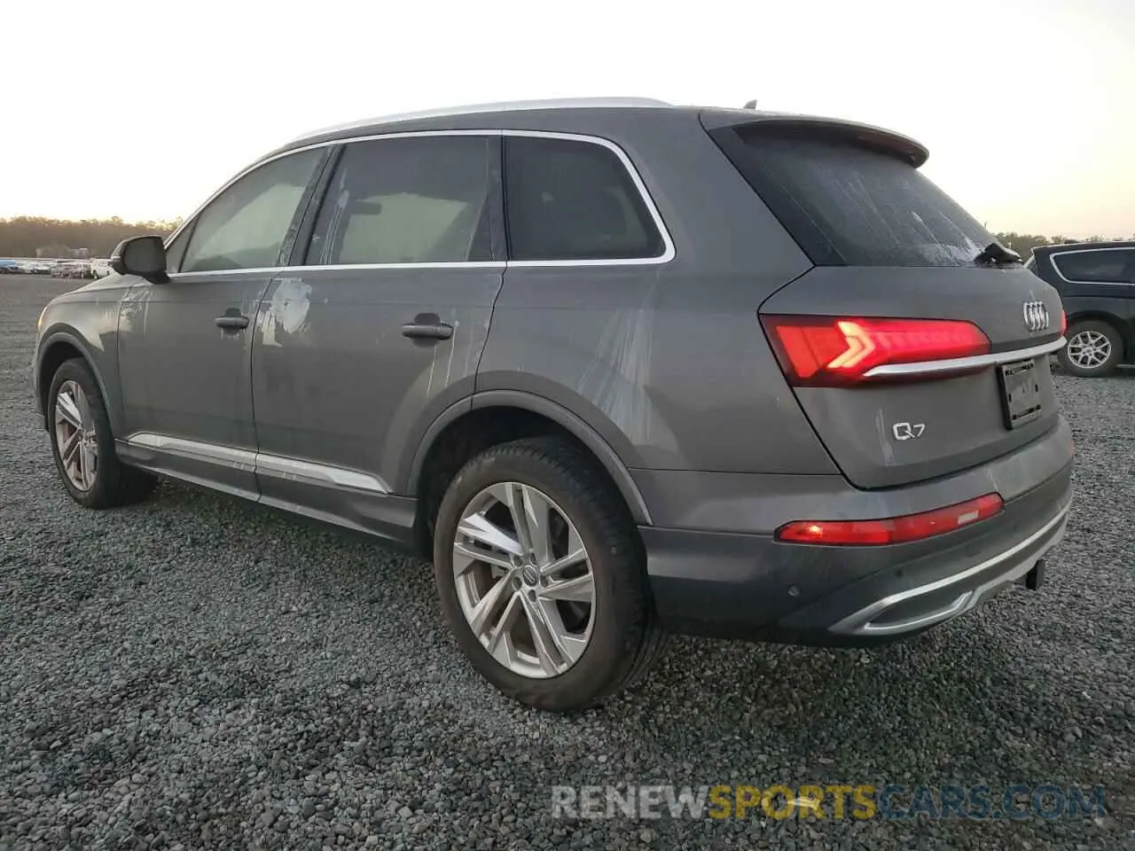 2 Photograph of a damaged car WA1LXAF72LD001161 AUDI Q7 2020