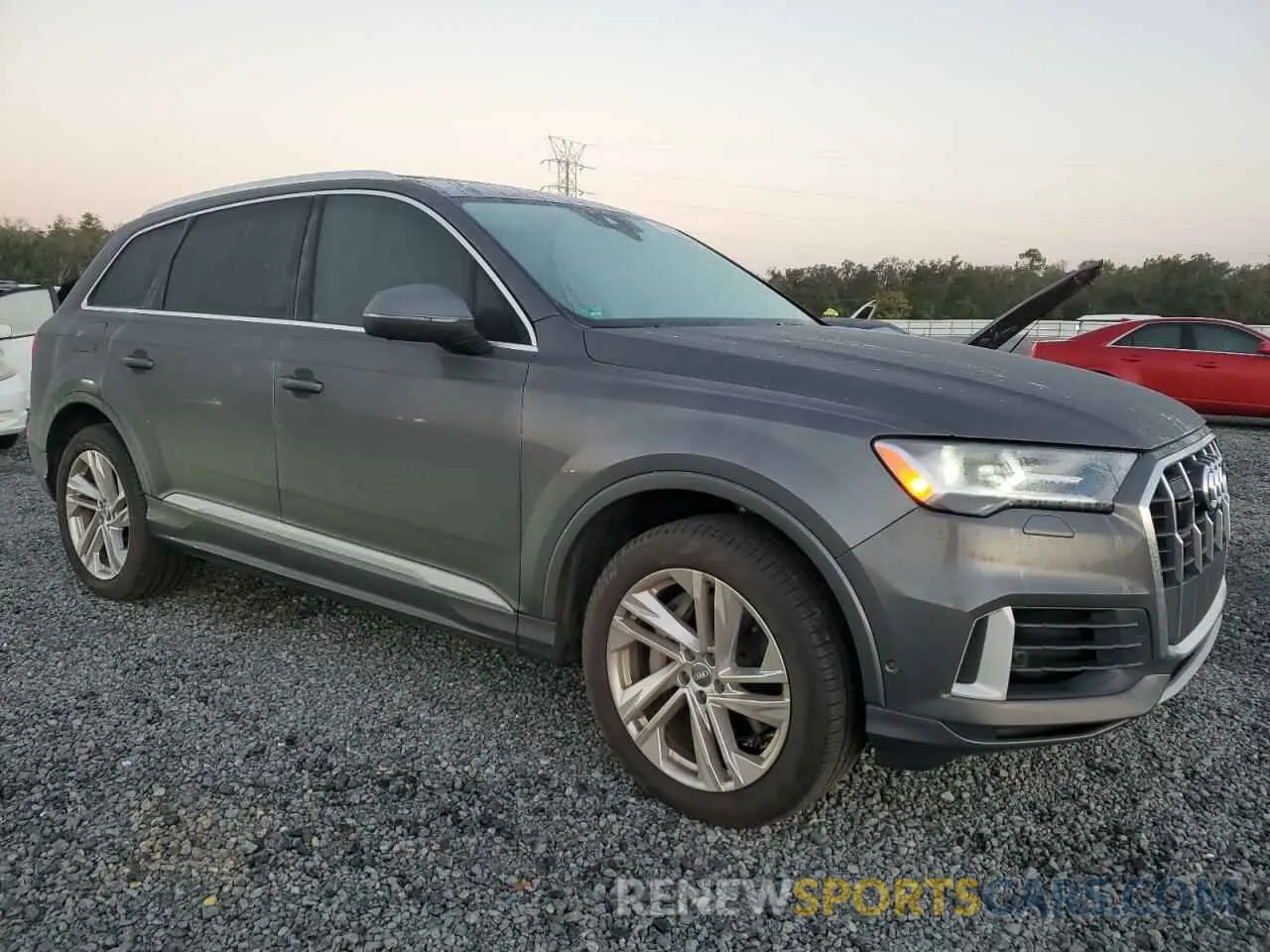 4 Photograph of a damaged car WA1LXAF72LD001161 AUDI Q7 2020