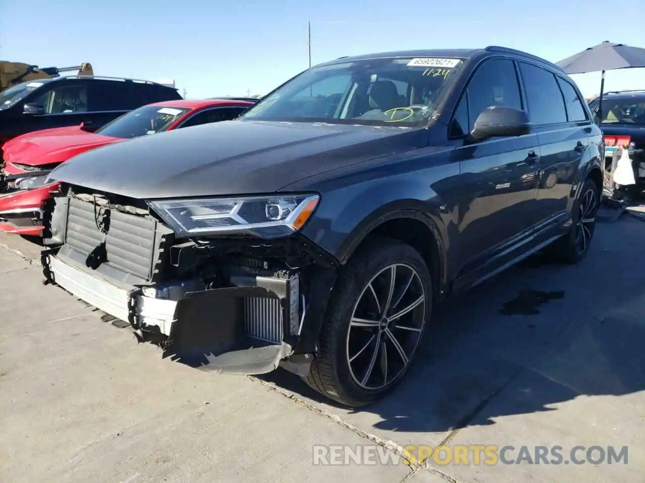 2 Photograph of a damaged car WA1LXAF72LD008482 AUDI Q7 2020