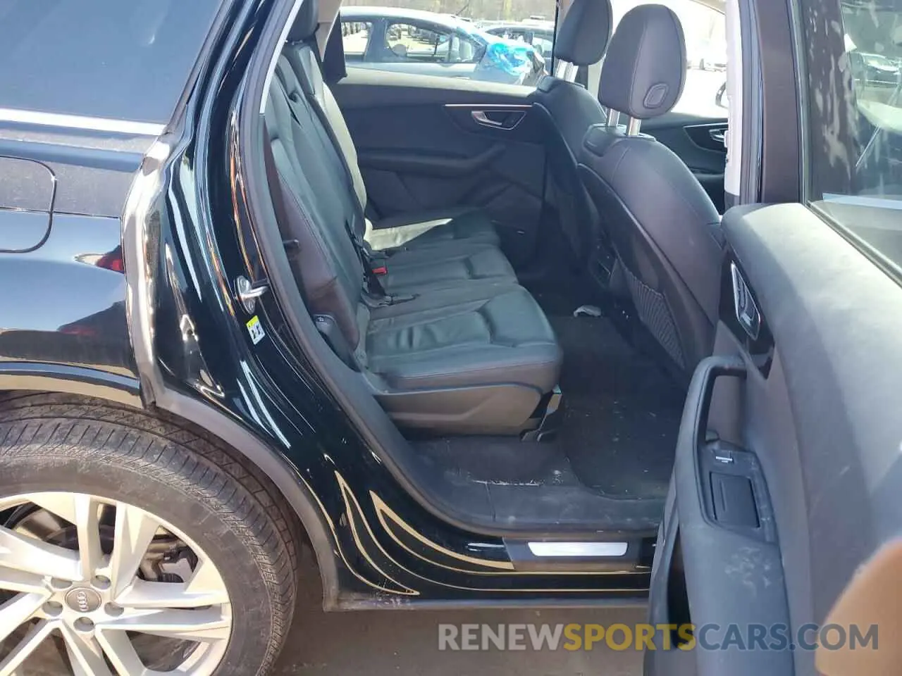 10 Photograph of a damaged car WA1LXAF73LD003064 AUDI Q7 2020
