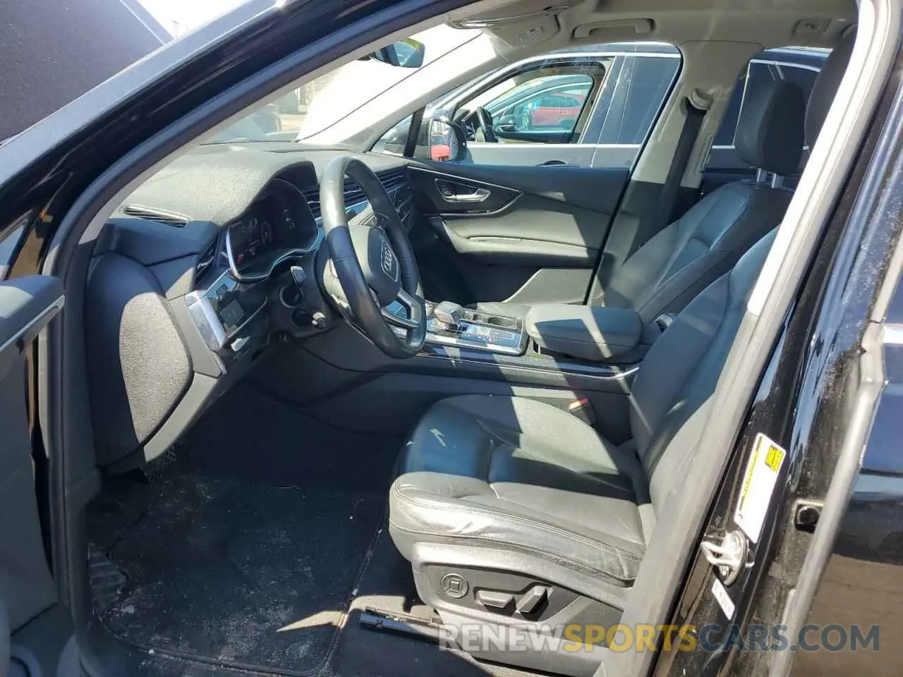 7 Photograph of a damaged car WA1LXAF73LD003064 AUDI Q7 2020