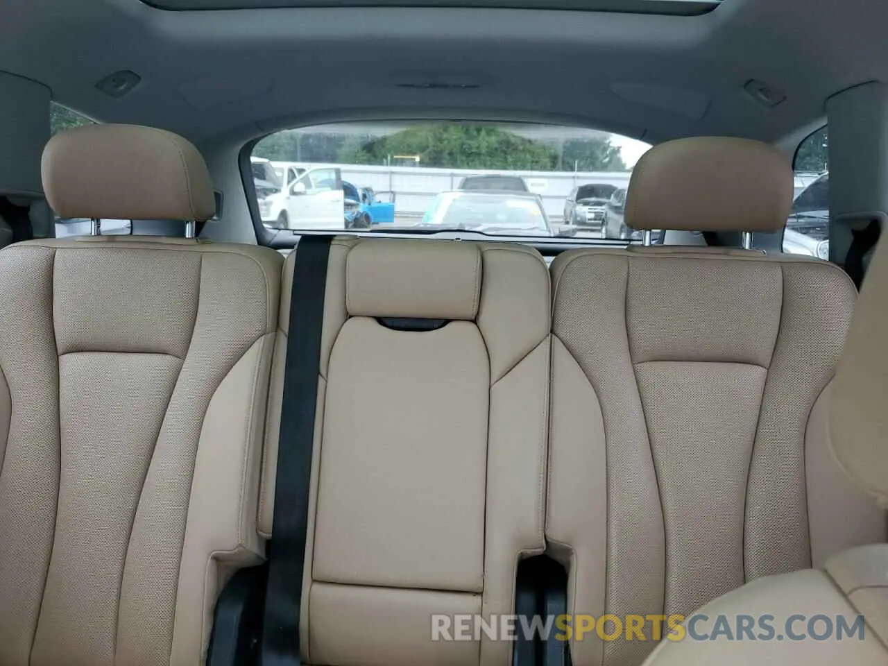 10 Photograph of a damaged car WA1LXAF73LD012623 AUDI Q7 2020