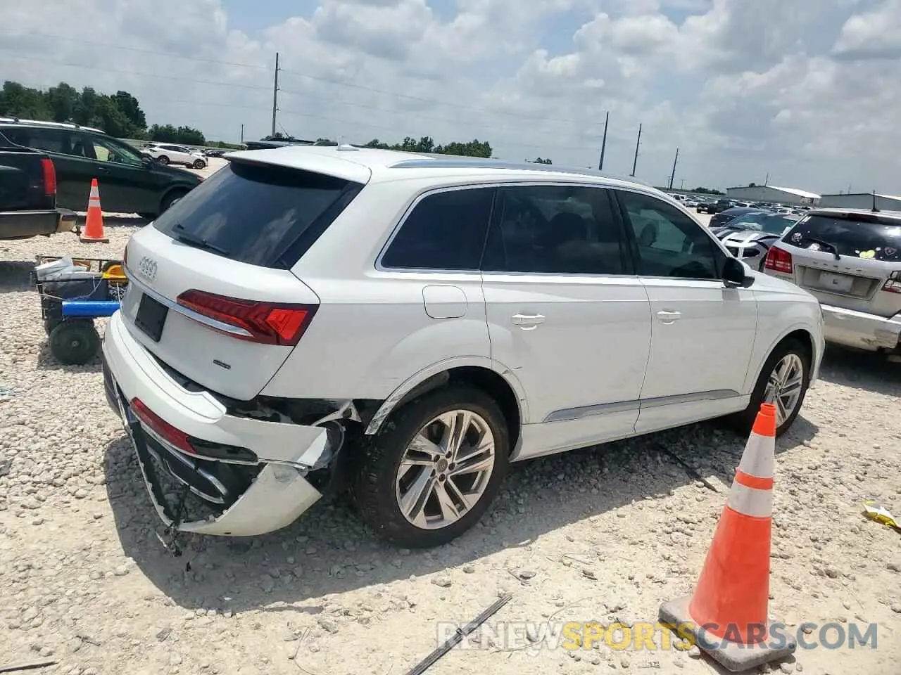 3 Photograph of a damaged car WA1LXAF74LD001792 AUDI Q7 2020