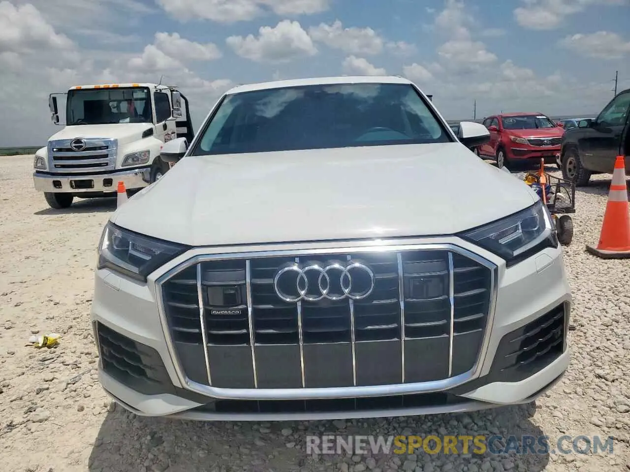 5 Photograph of a damaged car WA1LXAF74LD001792 AUDI Q7 2020