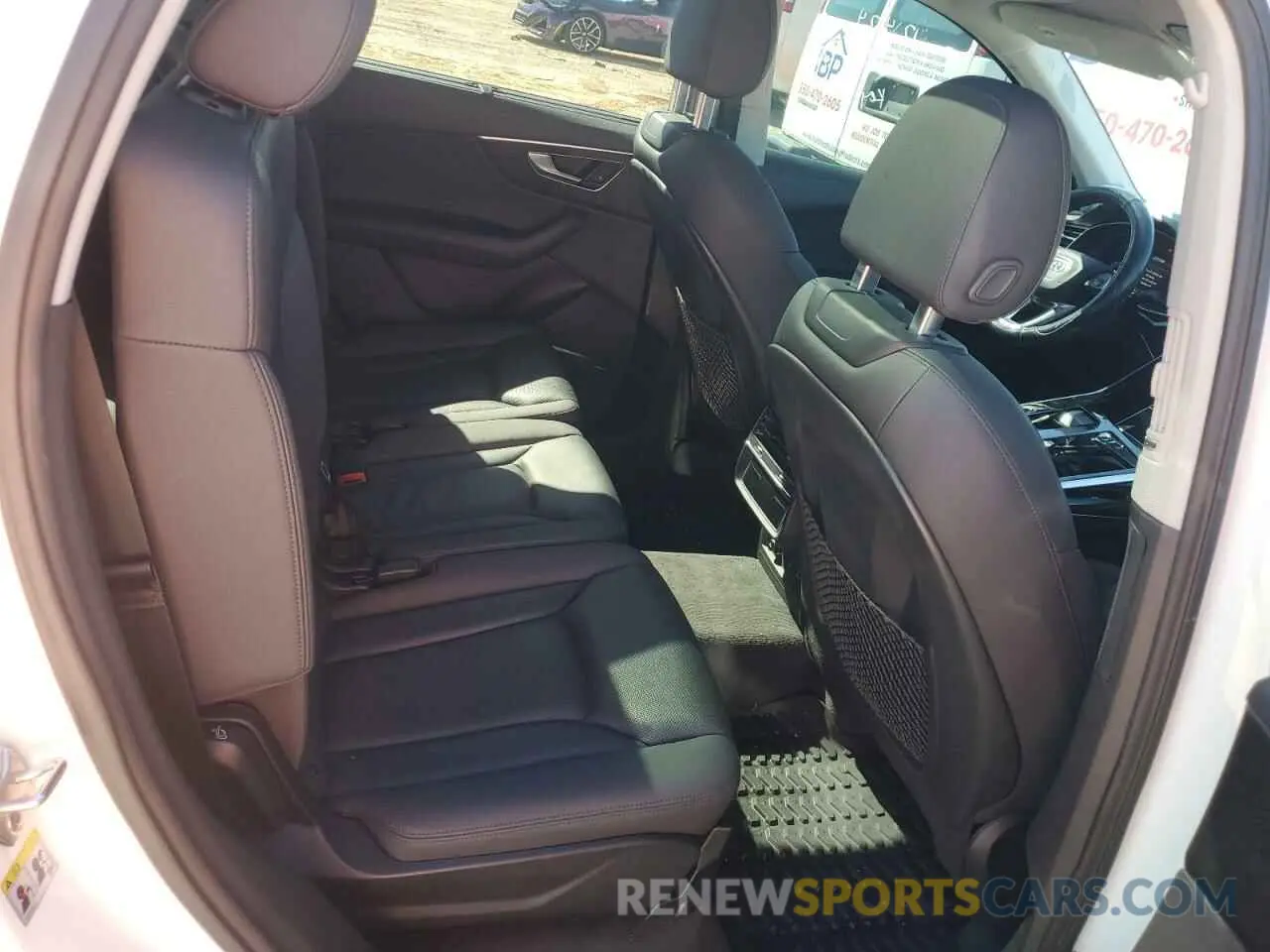 11 Photograph of a damaged car WA1LXAF74LD006037 AUDI Q7 2020