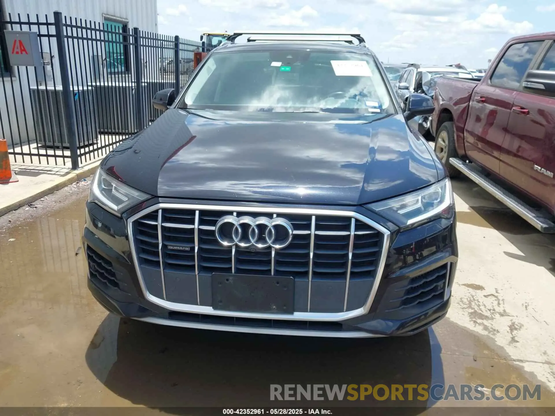12 Photograph of a damaged car WA1LXAF74LD006068 AUDI Q7 2020