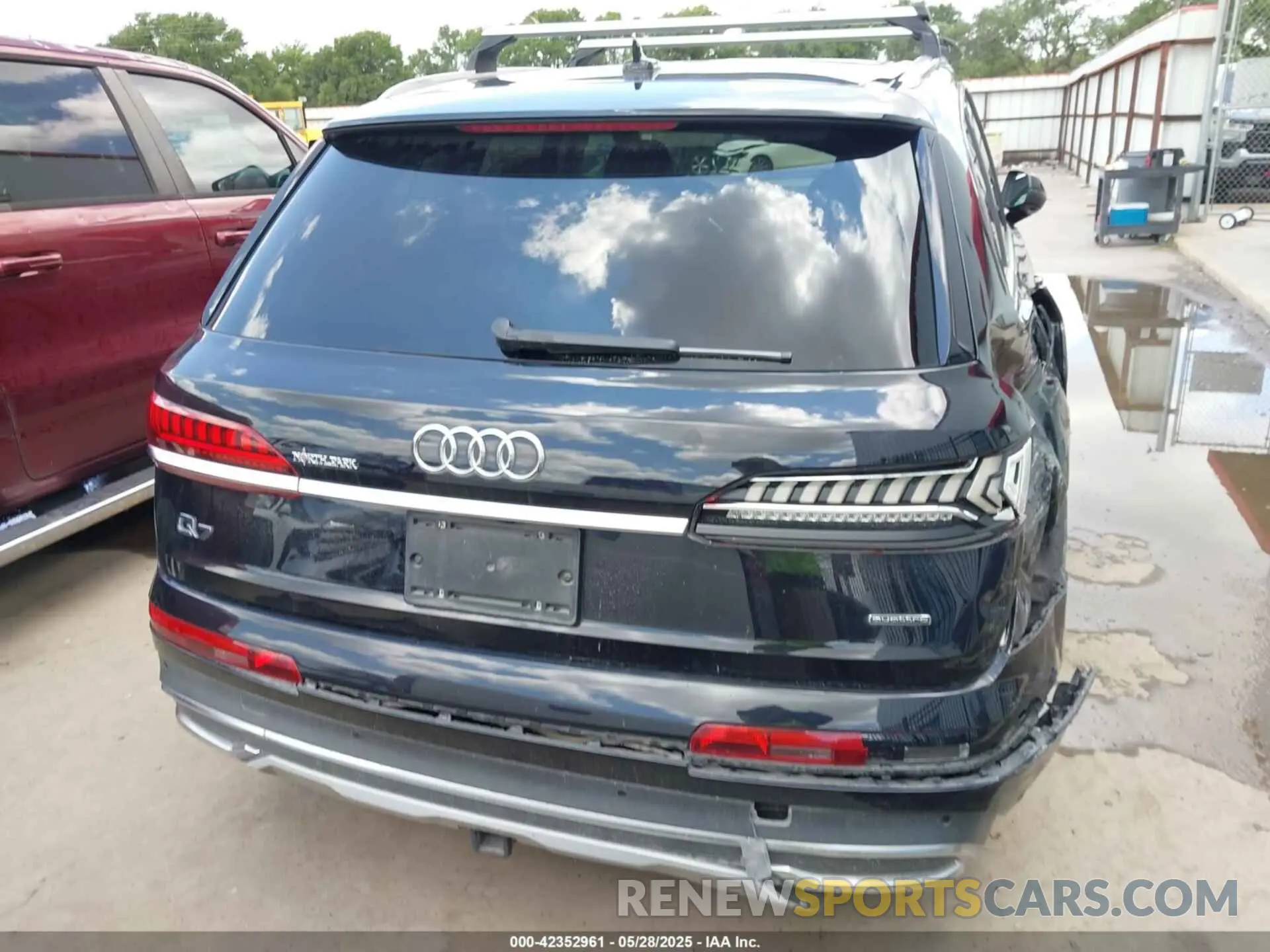 16 Photograph of a damaged car WA1LXAF74LD006068 AUDI Q7 2020