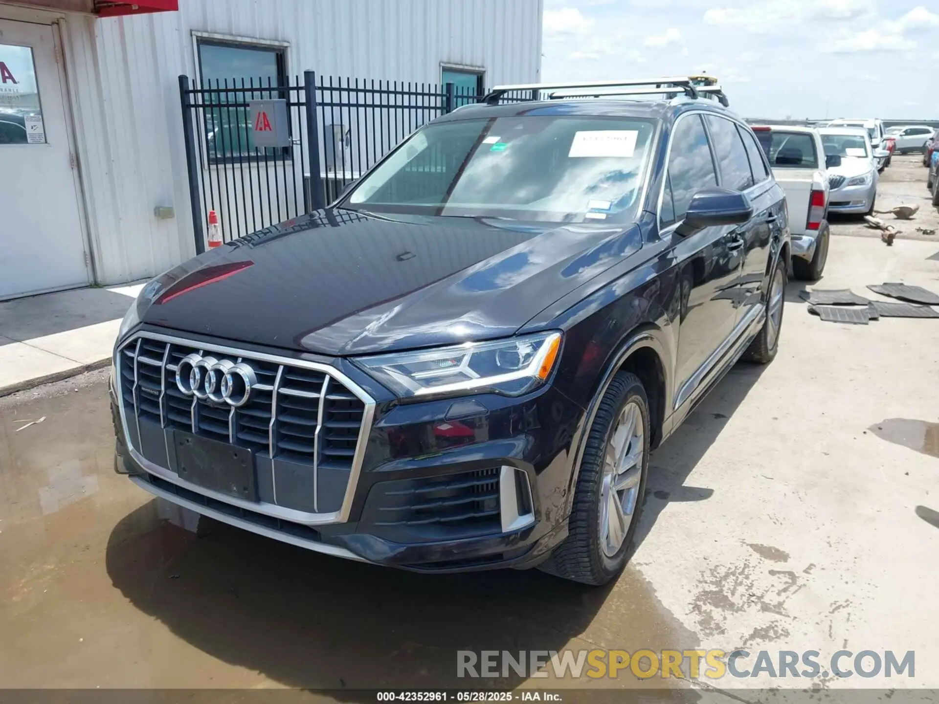 2 Photograph of a damaged car WA1LXAF74LD006068 AUDI Q7 2020