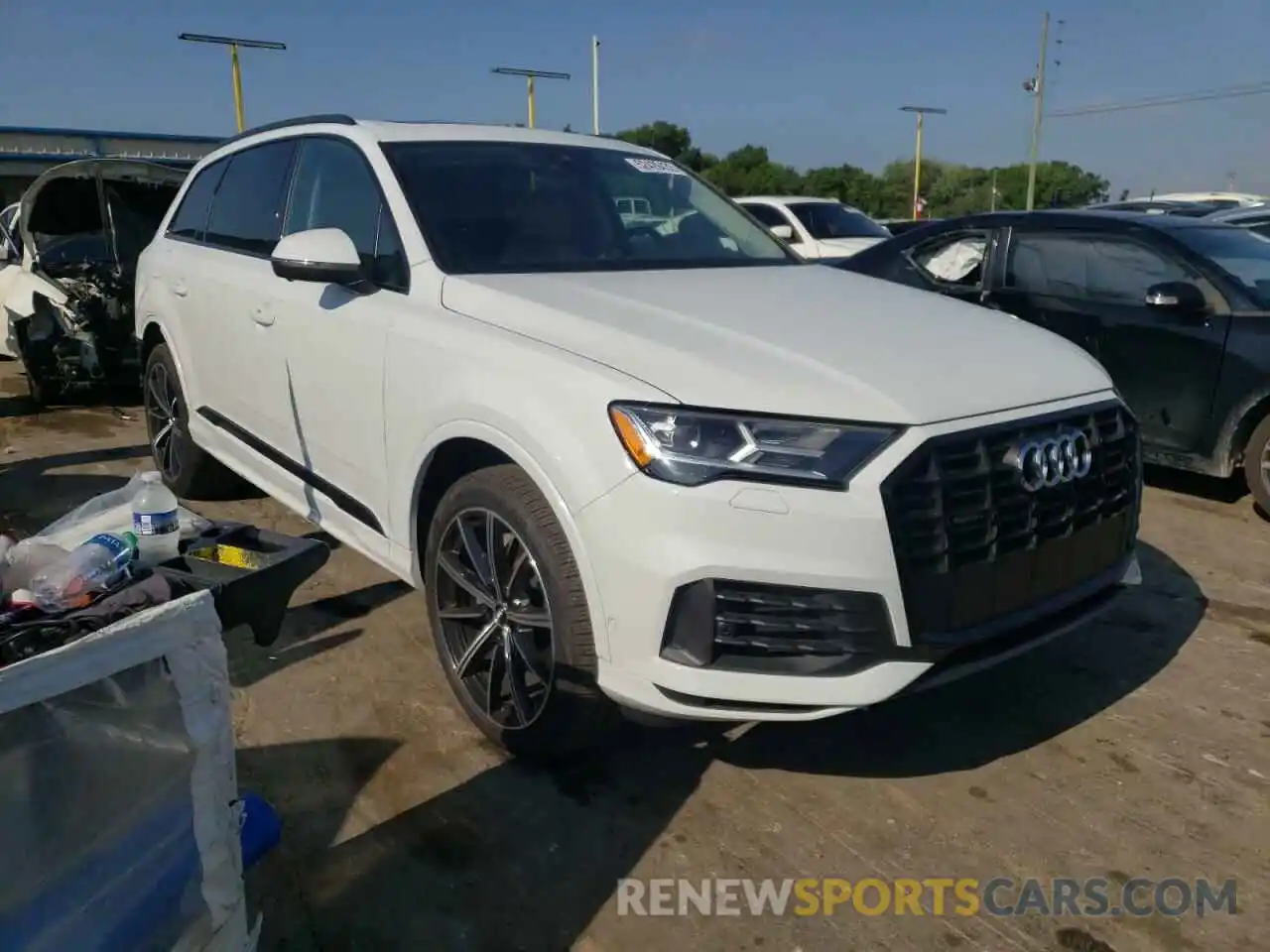 1 Photograph of a damaged car WA1LXAF74LD013442 AUDI Q7 2020