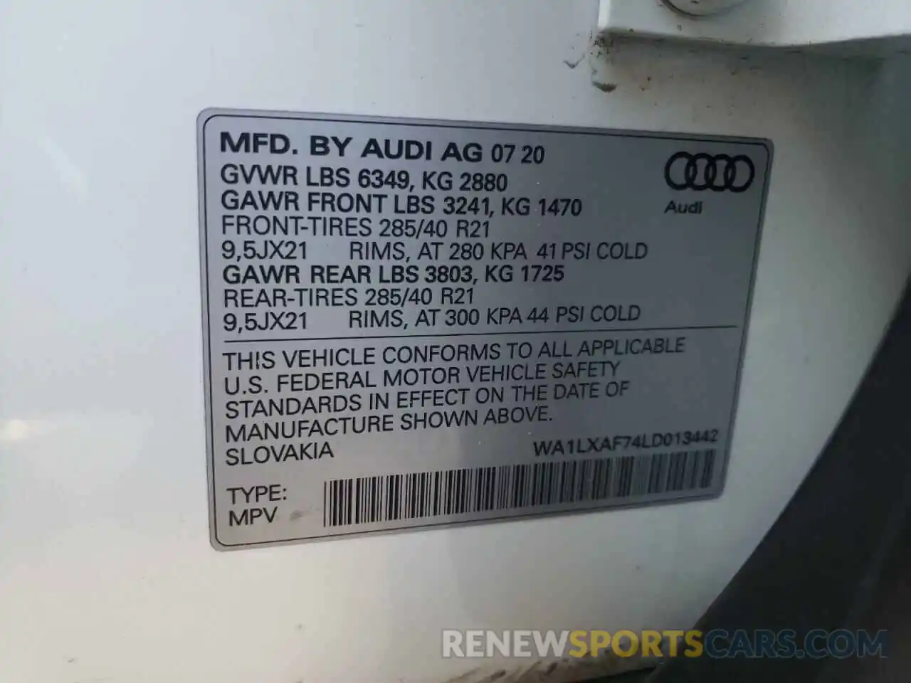 10 Photograph of a damaged car WA1LXAF74LD013442 AUDI Q7 2020