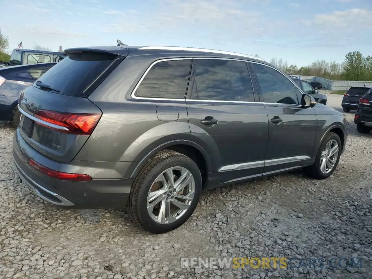 3 Photograph of a damaged car WA1LXAF75LD003051 AUDI Q7 2020