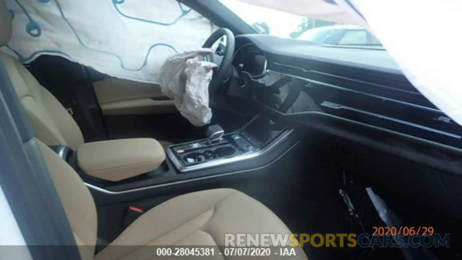 1 Photograph of a damaged car WA1LXAF76LD001910 AUDI Q7 2020