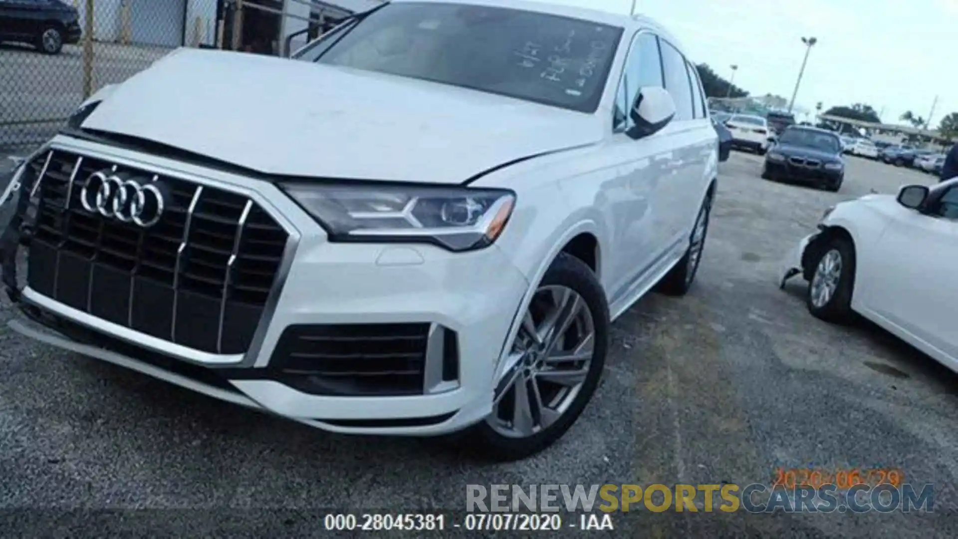 3 Photograph of a damaged car WA1LXAF76LD001910 AUDI Q7 2020