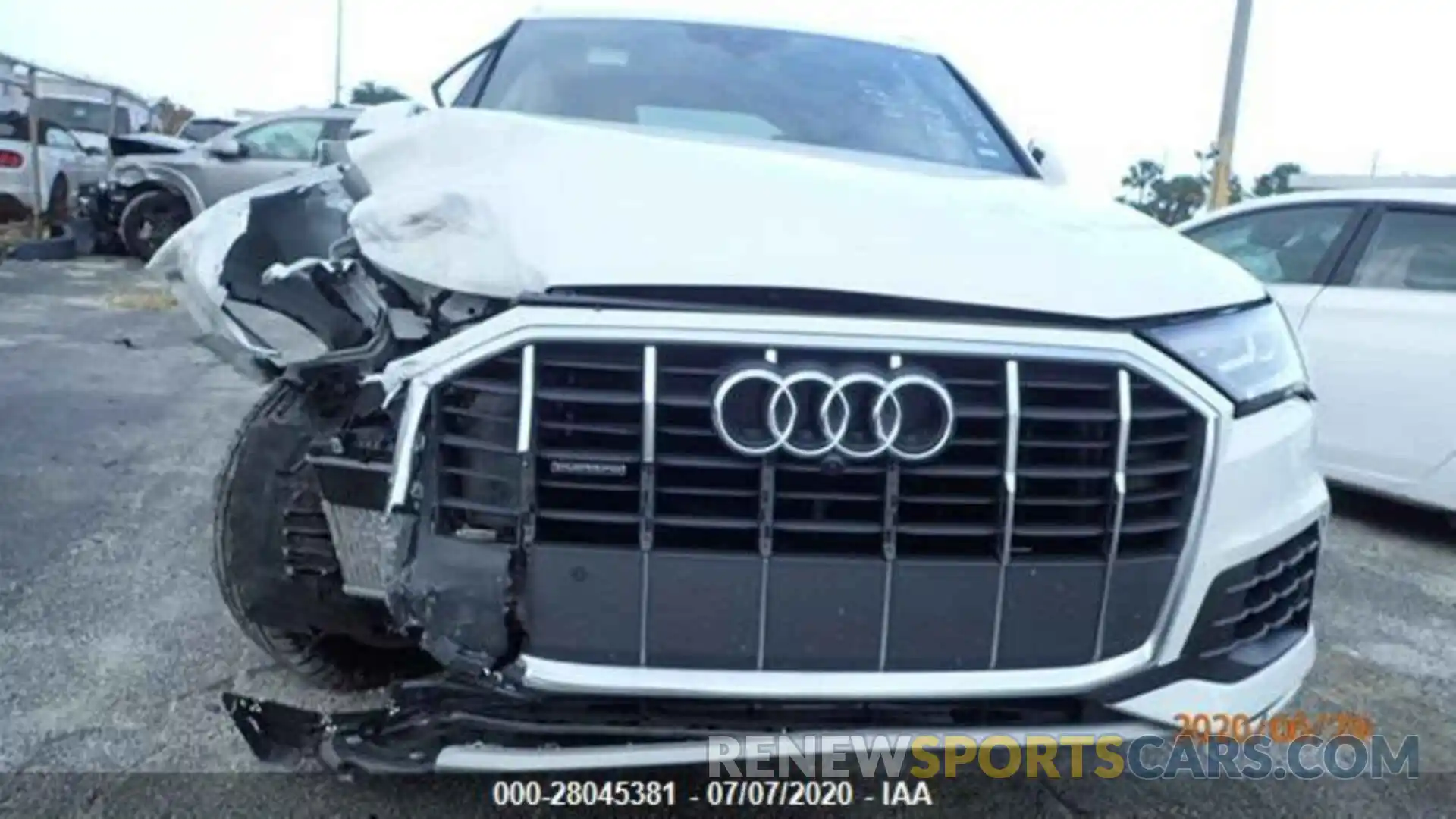 4 Photograph of a damaged car WA1LXAF76LD001910 AUDI Q7 2020