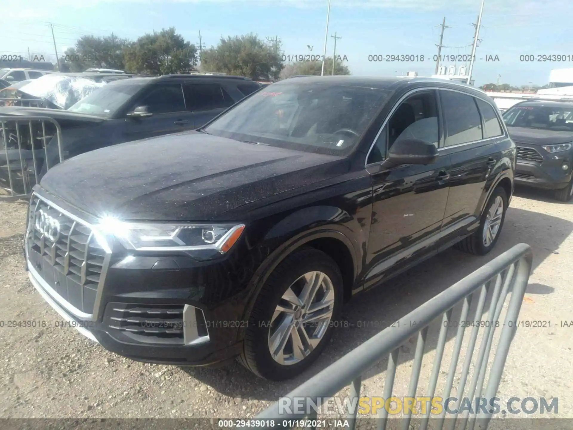 2 Photograph of a damaged car WA1LXAF76LD002264 AUDI Q7 2020