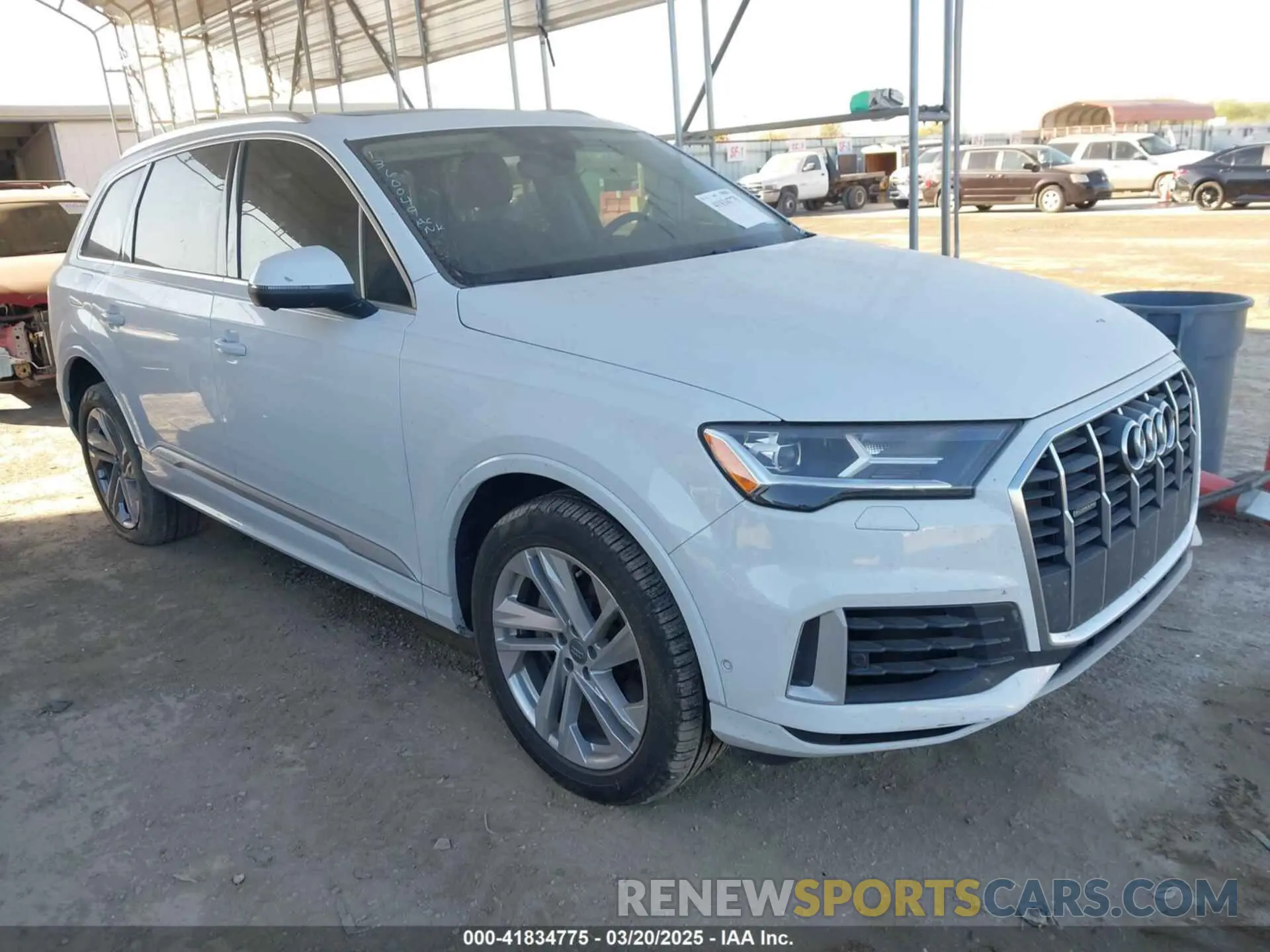 1 Photograph of a damaged car WA1LXAF76LD005911 AUDI Q7 2020