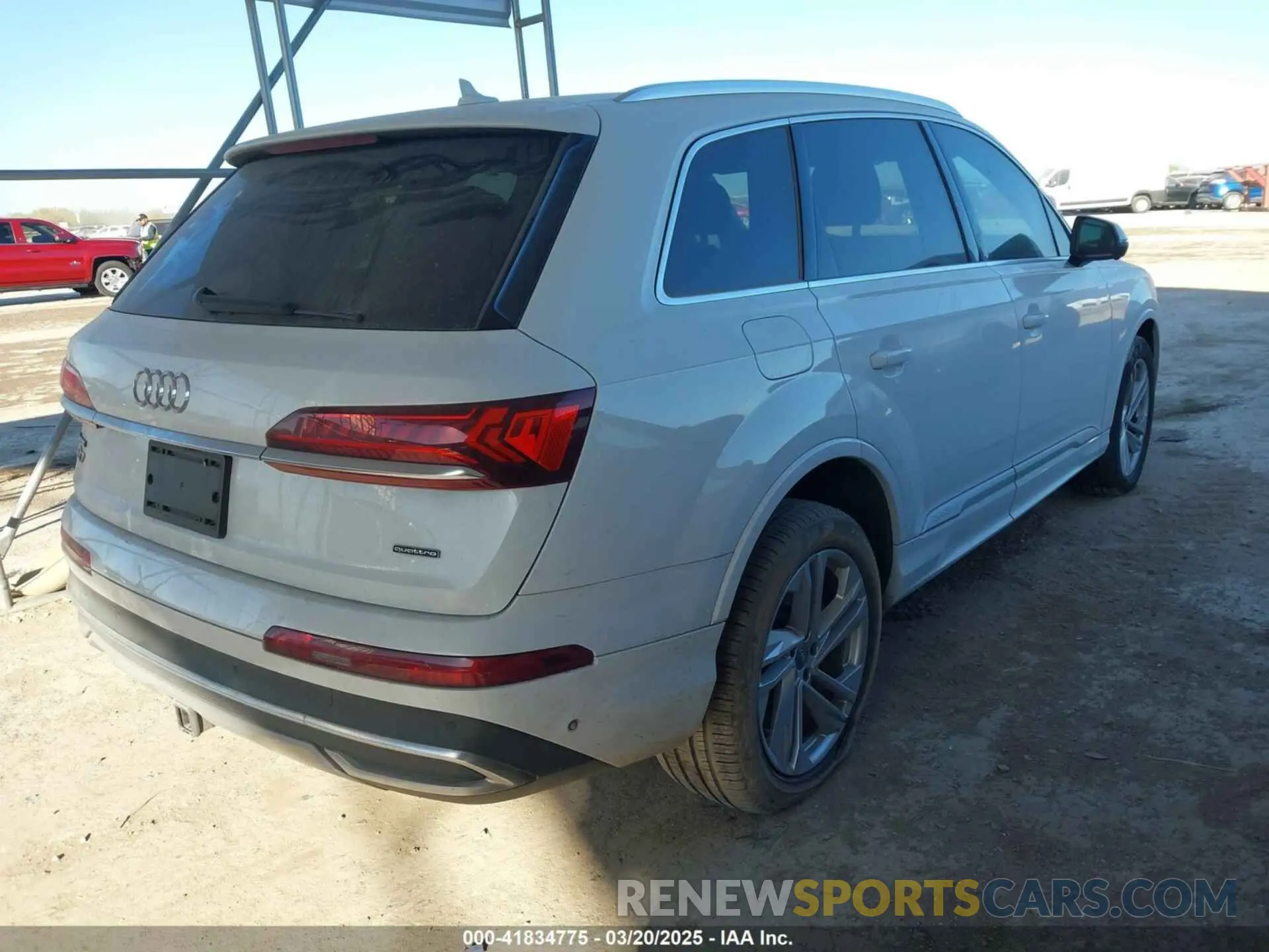 4 Photograph of a damaged car WA1LXAF76LD005911 AUDI Q7 2020