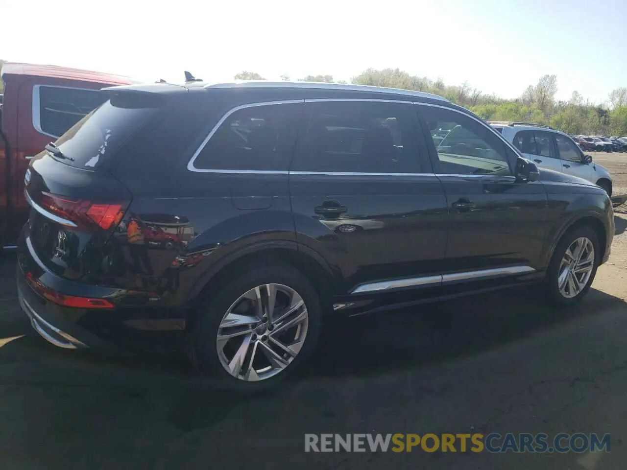 3 Photograph of a damaged car WA1LXAF77LD001317 AUDI Q7 2020