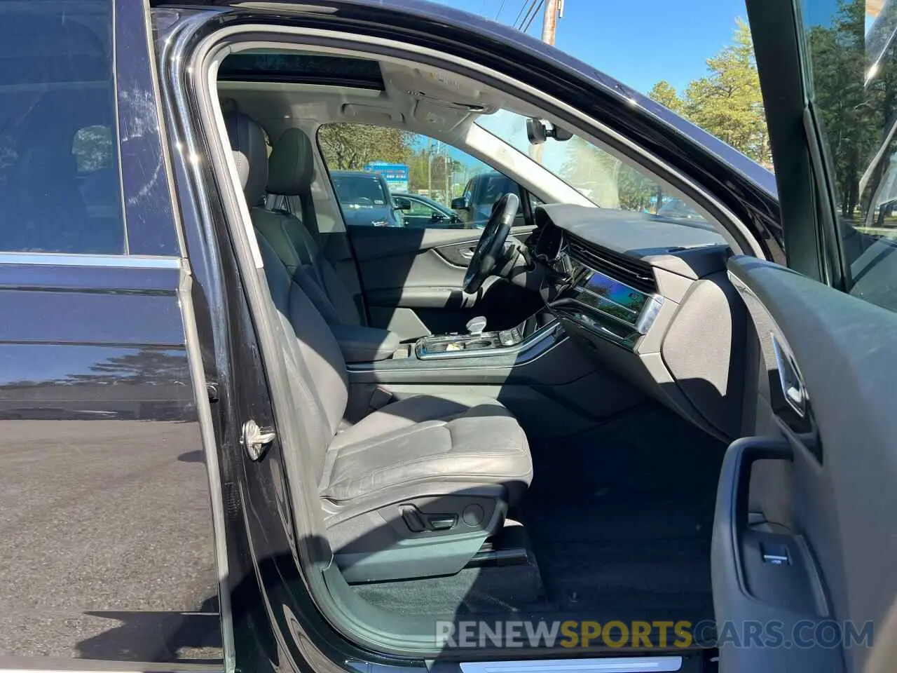 5 Photograph of a damaged car WA1LXAF77LD006064 AUDI Q7 2020