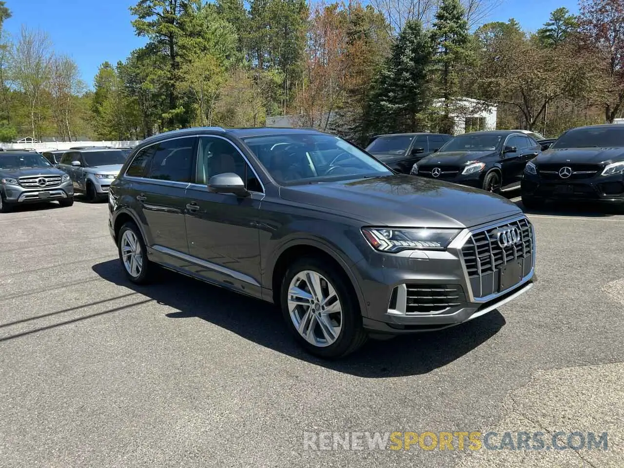 2 Photograph of a damaged car WA1LXAF78LD004825 AUDI Q7 2020