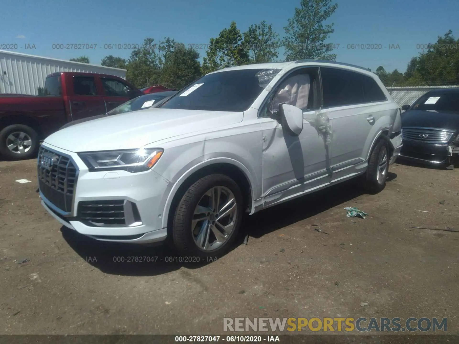 2 Photograph of a damaged car WA1LXAF79LD000444 AUDI Q7 2020