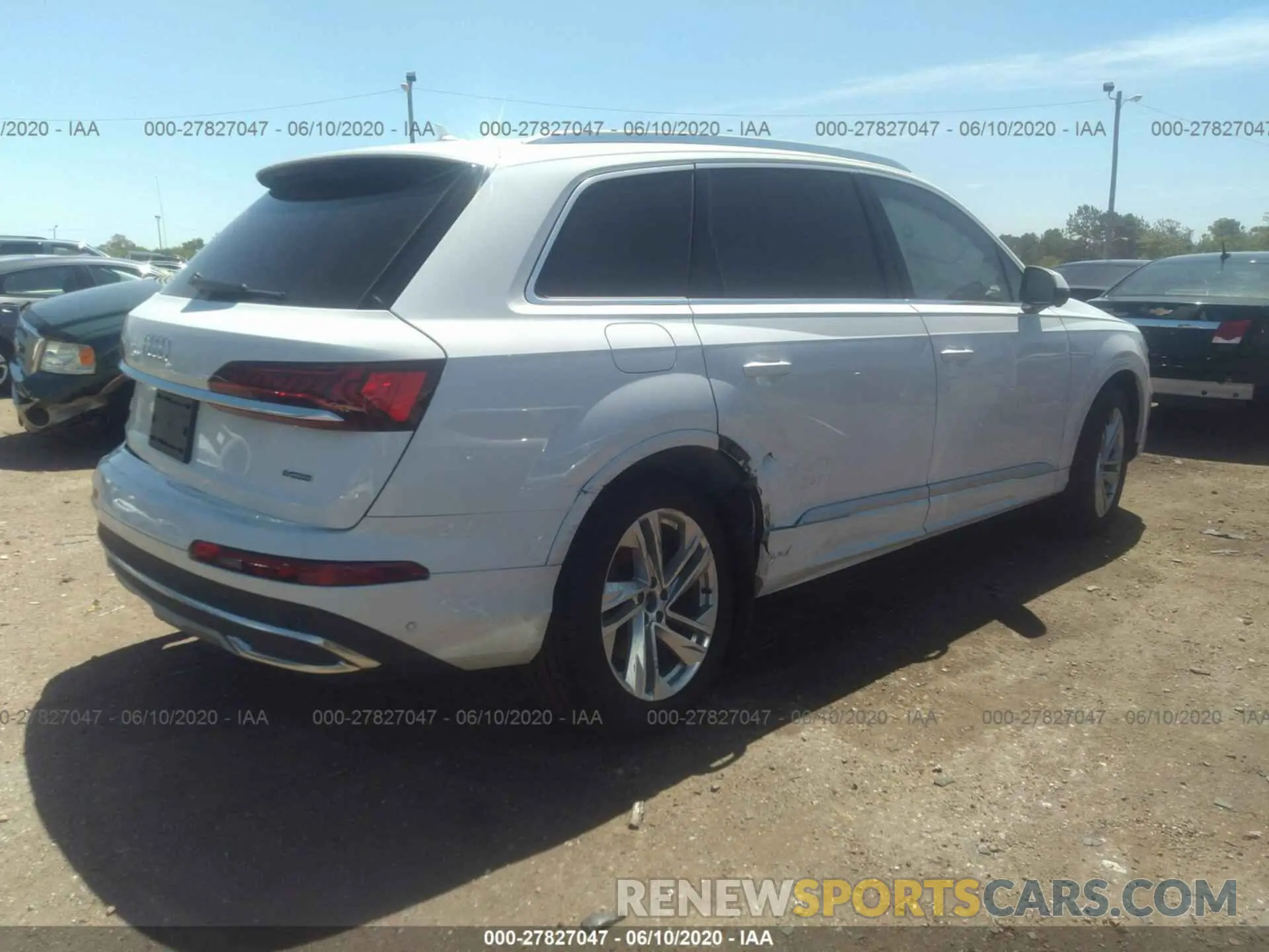 4 Photograph of a damaged car WA1LXAF79LD000444 AUDI Q7 2020