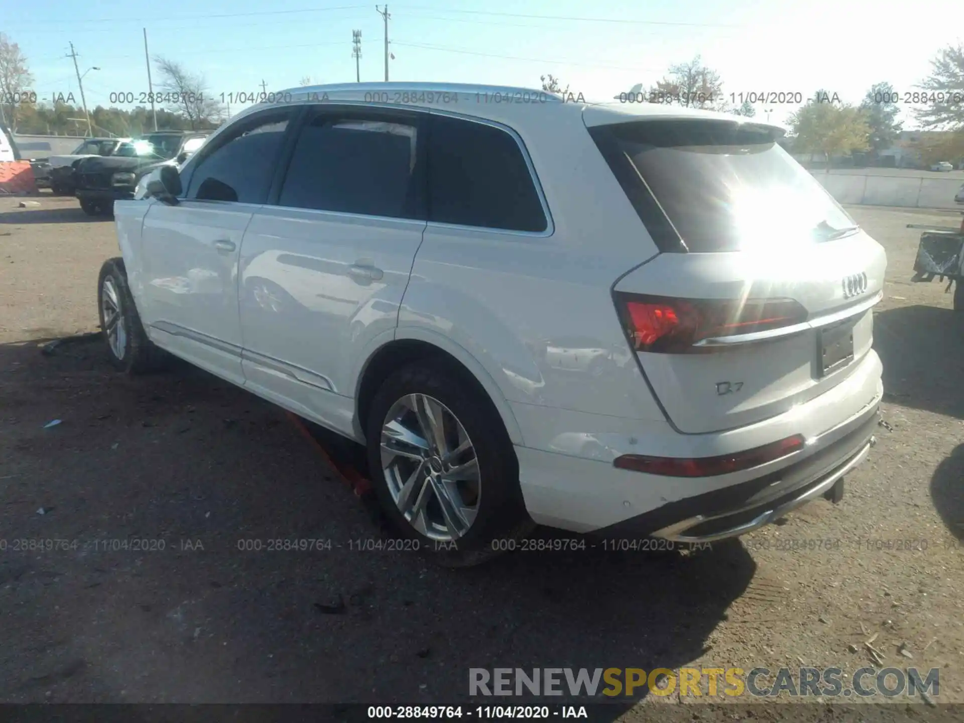 3 Photograph of a damaged car WA1LXAF79LD006132 AUDI Q7 2020