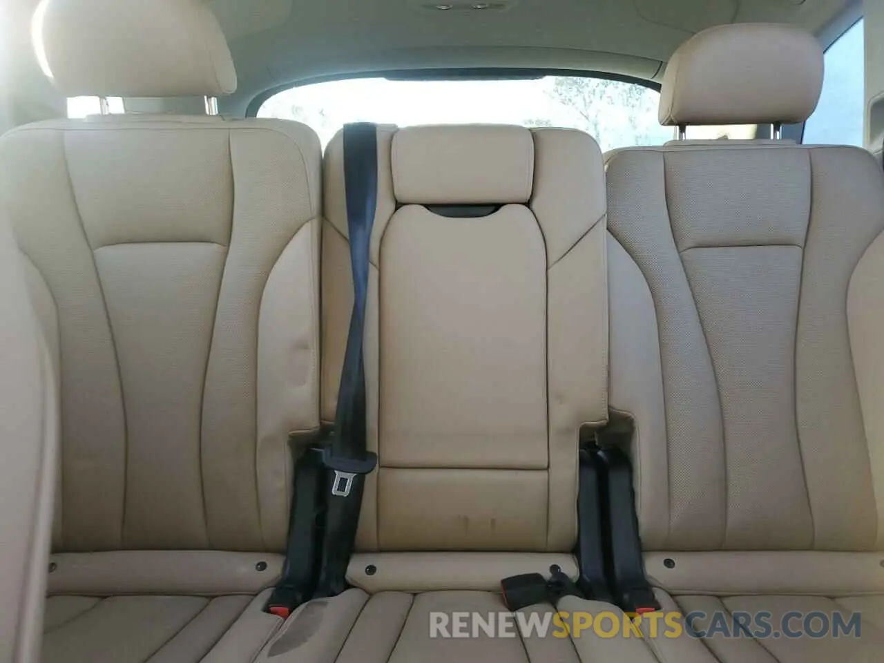 10 Photograph of a damaged car WA1LXAF7XLD001814 AUDI Q7 2020