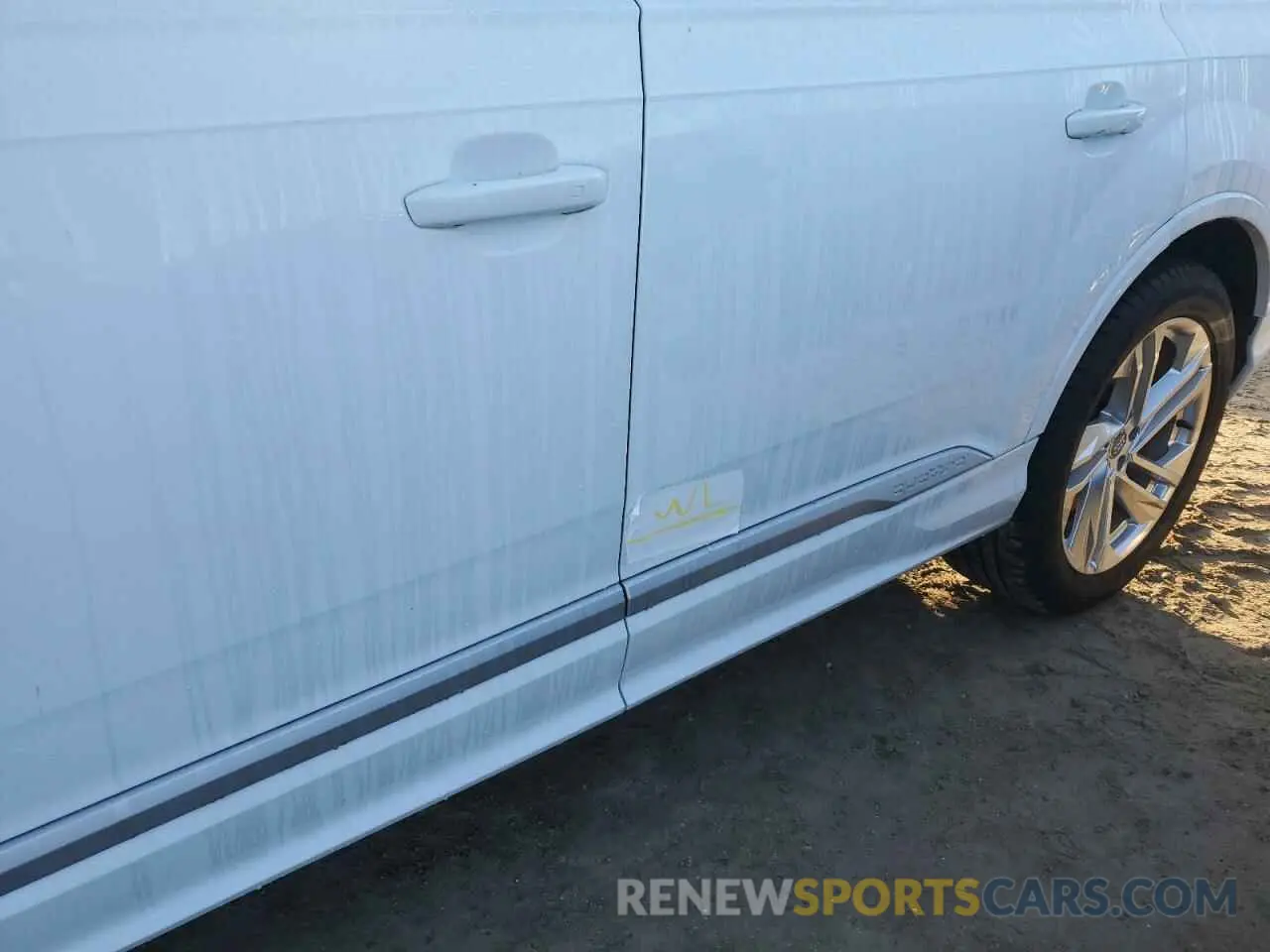 13 Photograph of a damaged car WA1LXAF7XLD001814 AUDI Q7 2020