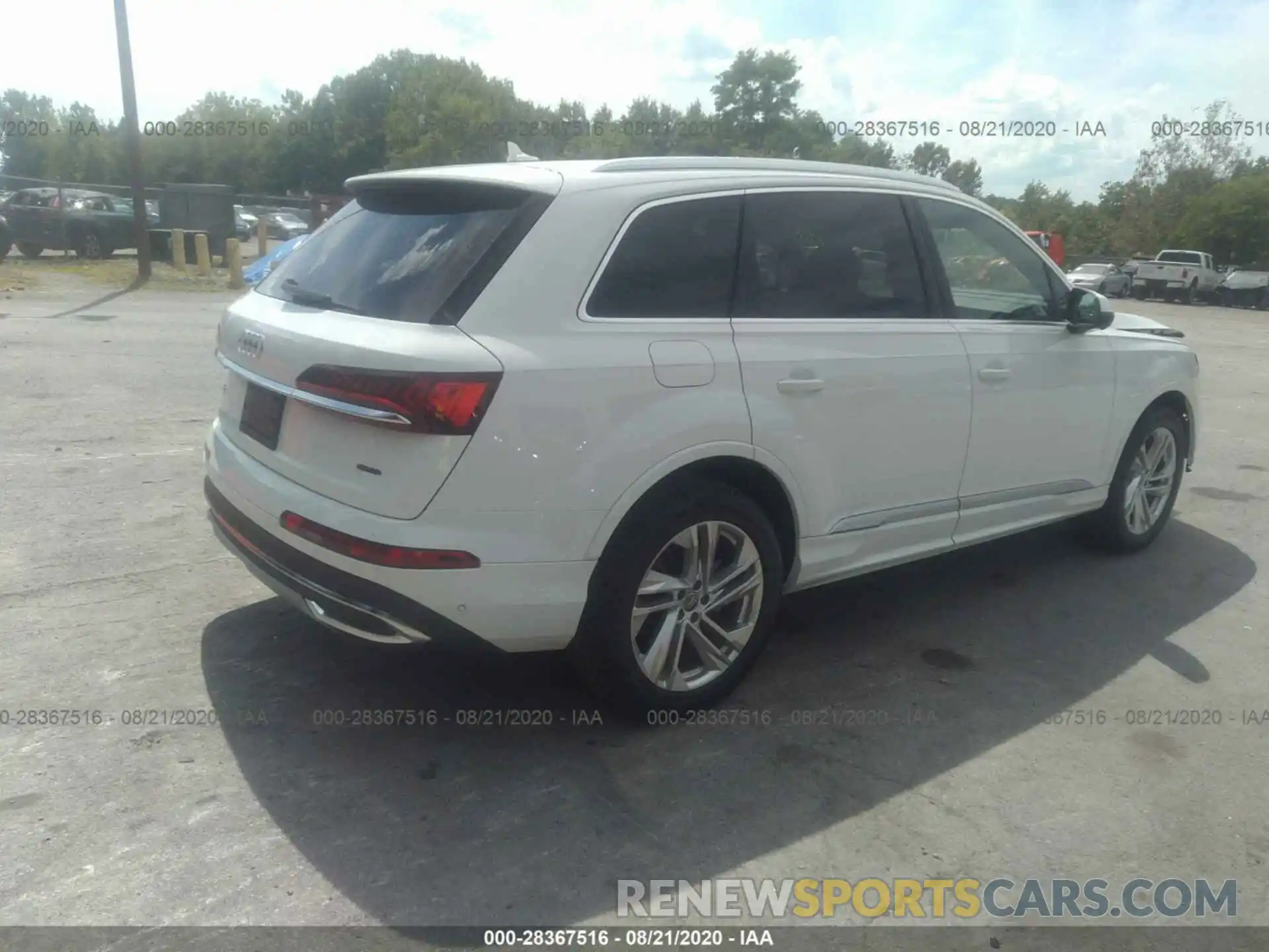 4 Photograph of a damaged car WA1LXAF7XLD002106 AUDI Q7 2020