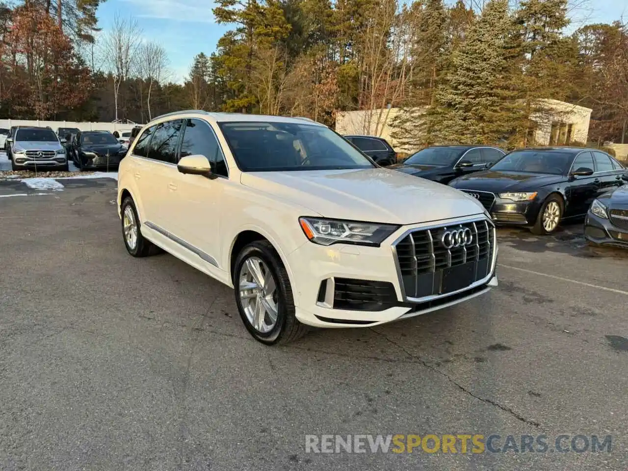 1 Photograph of a damaged car WA1LXAF7XLD003370 AUDI Q7 2020