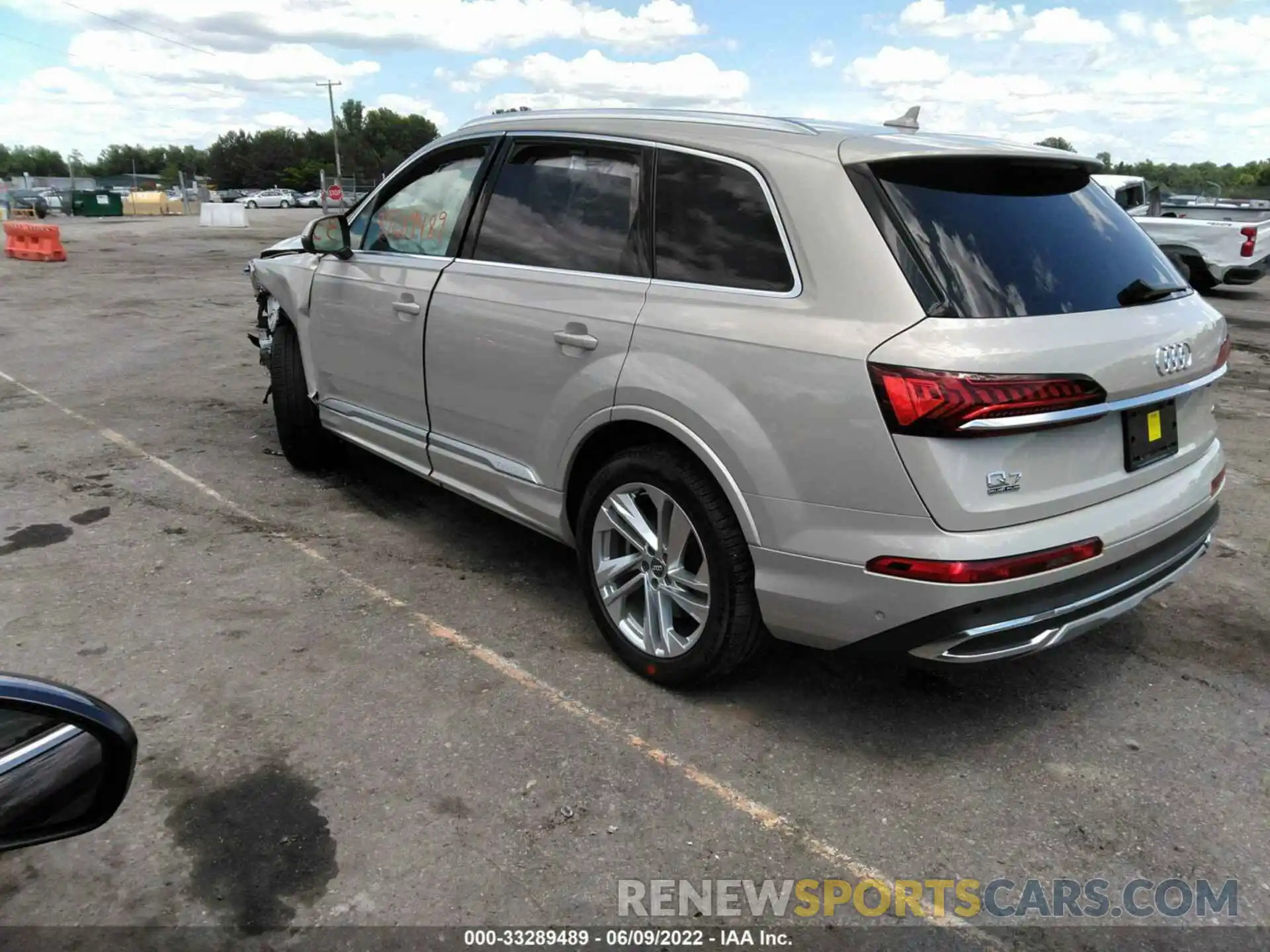 3 Photograph of a damaged car WA1LXAF7XLD006785 AUDI Q7 2020